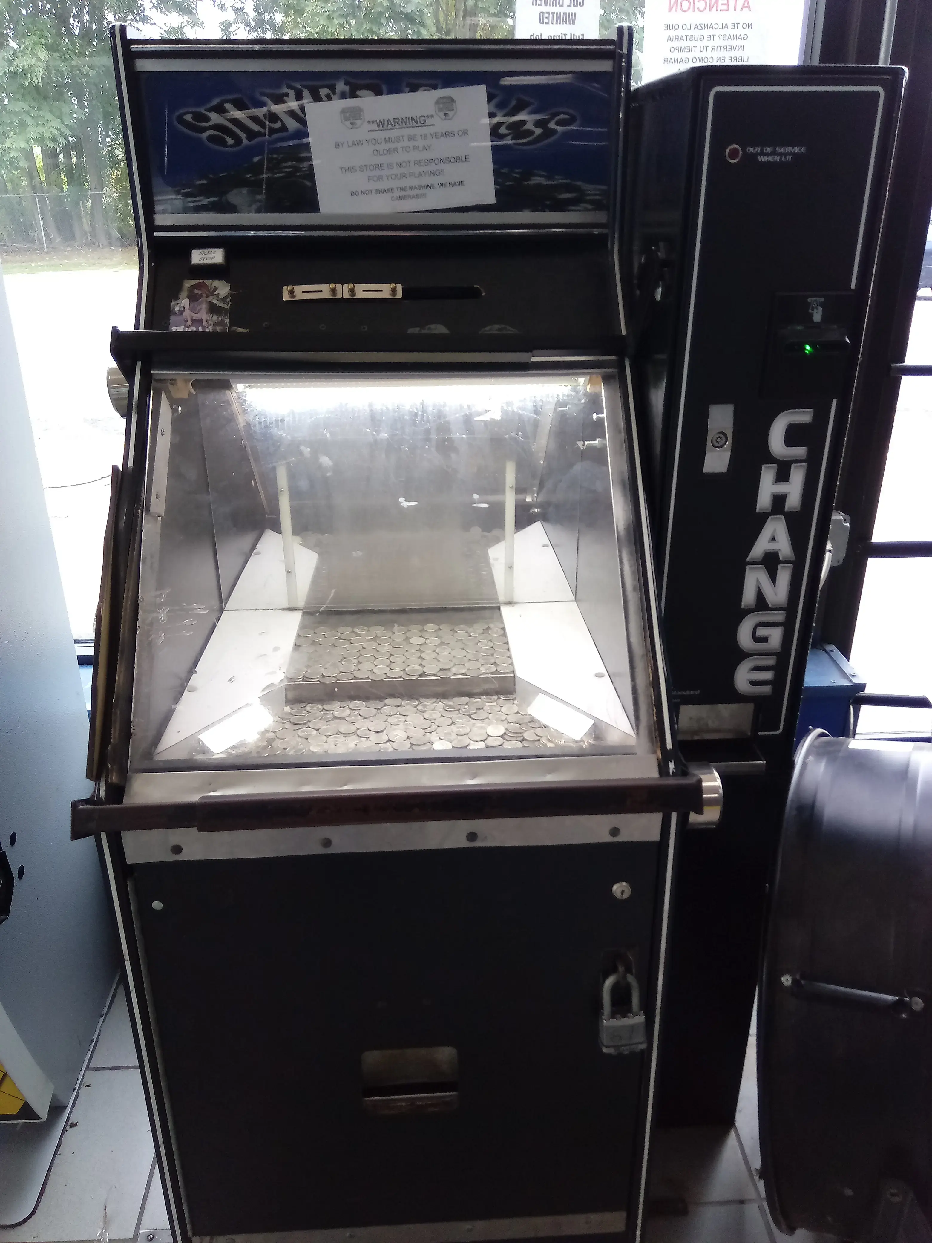 Super Saver Laundromat - Image 17