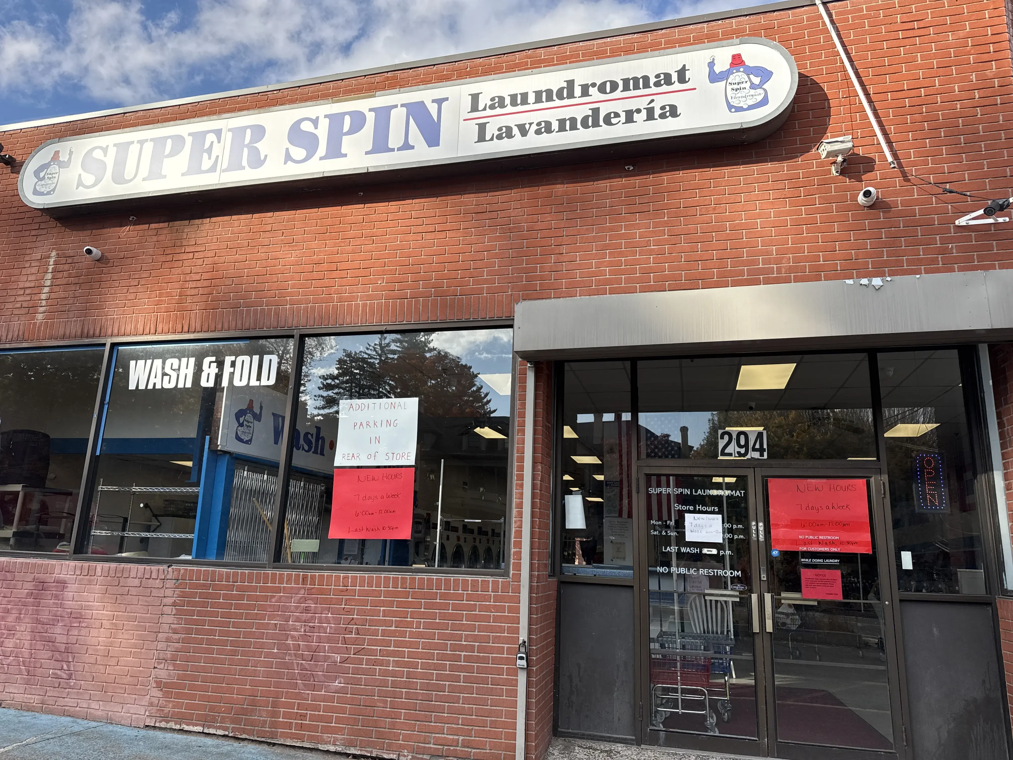 Super Spin Laundromat | Wash and Fold - Image 2