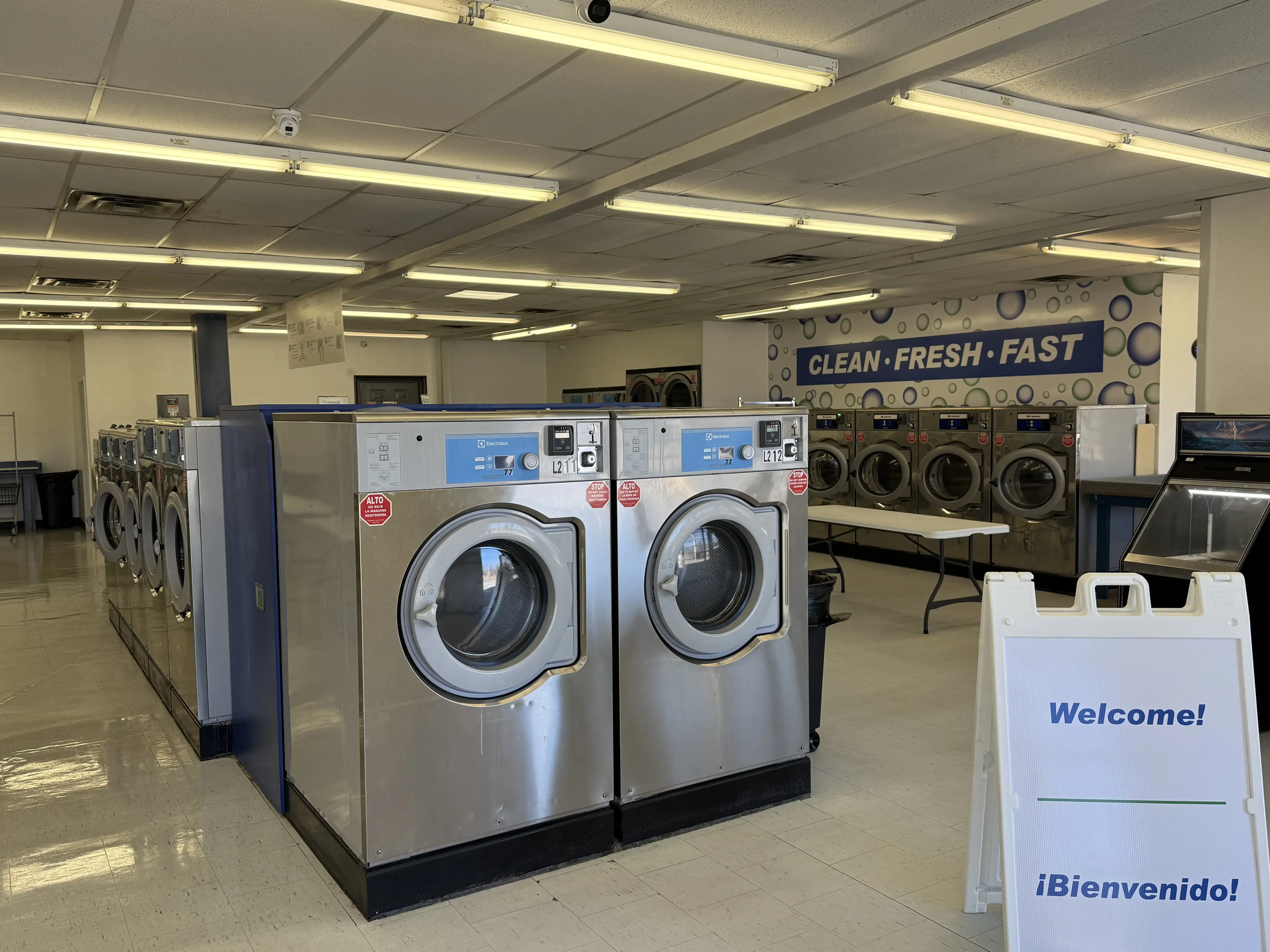 Super Spin Laundromats - Image 2