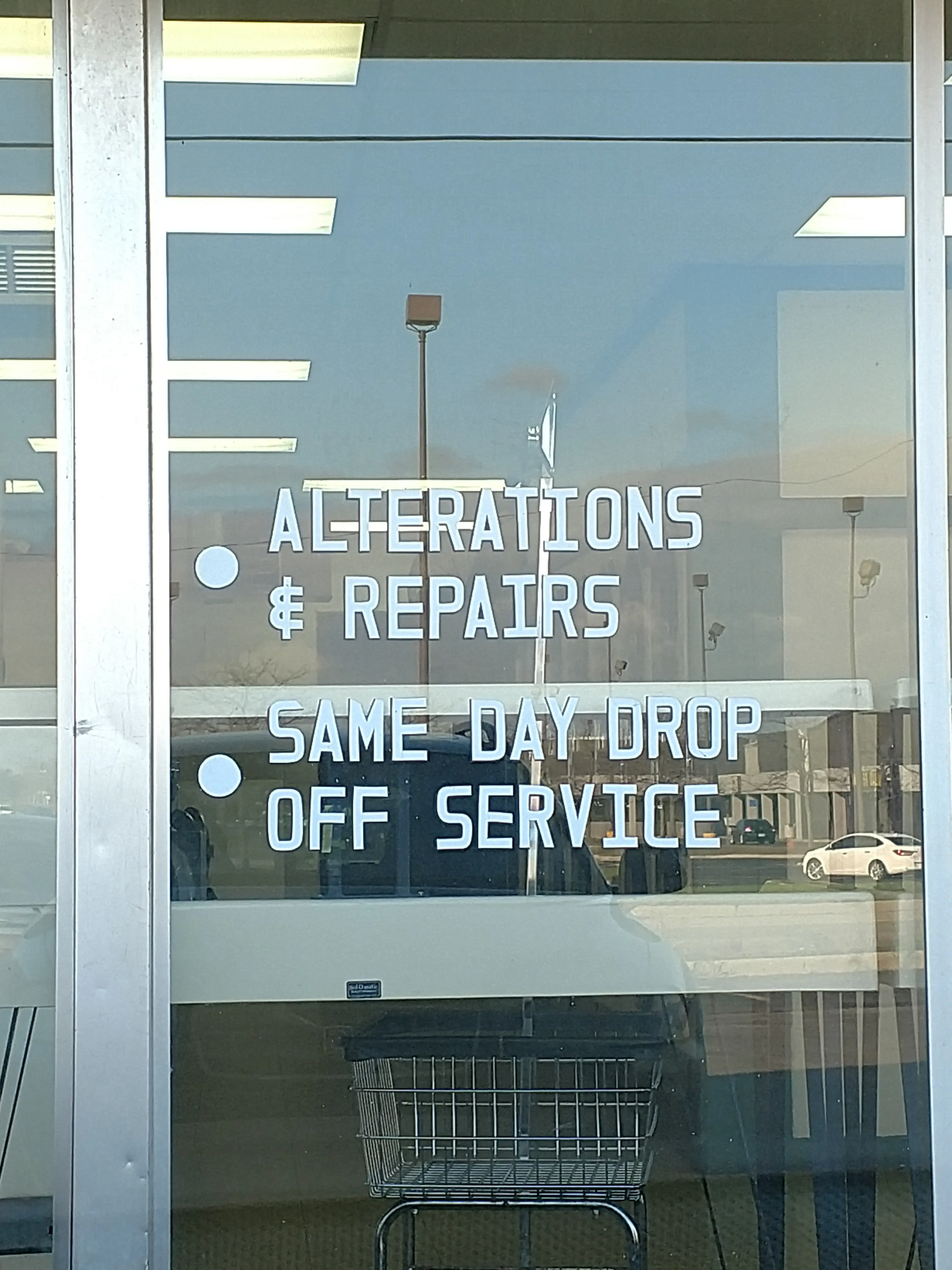 Super Suds (formerly Mercedes) Coin Laundry & Dry Cleaning thumbnail 14