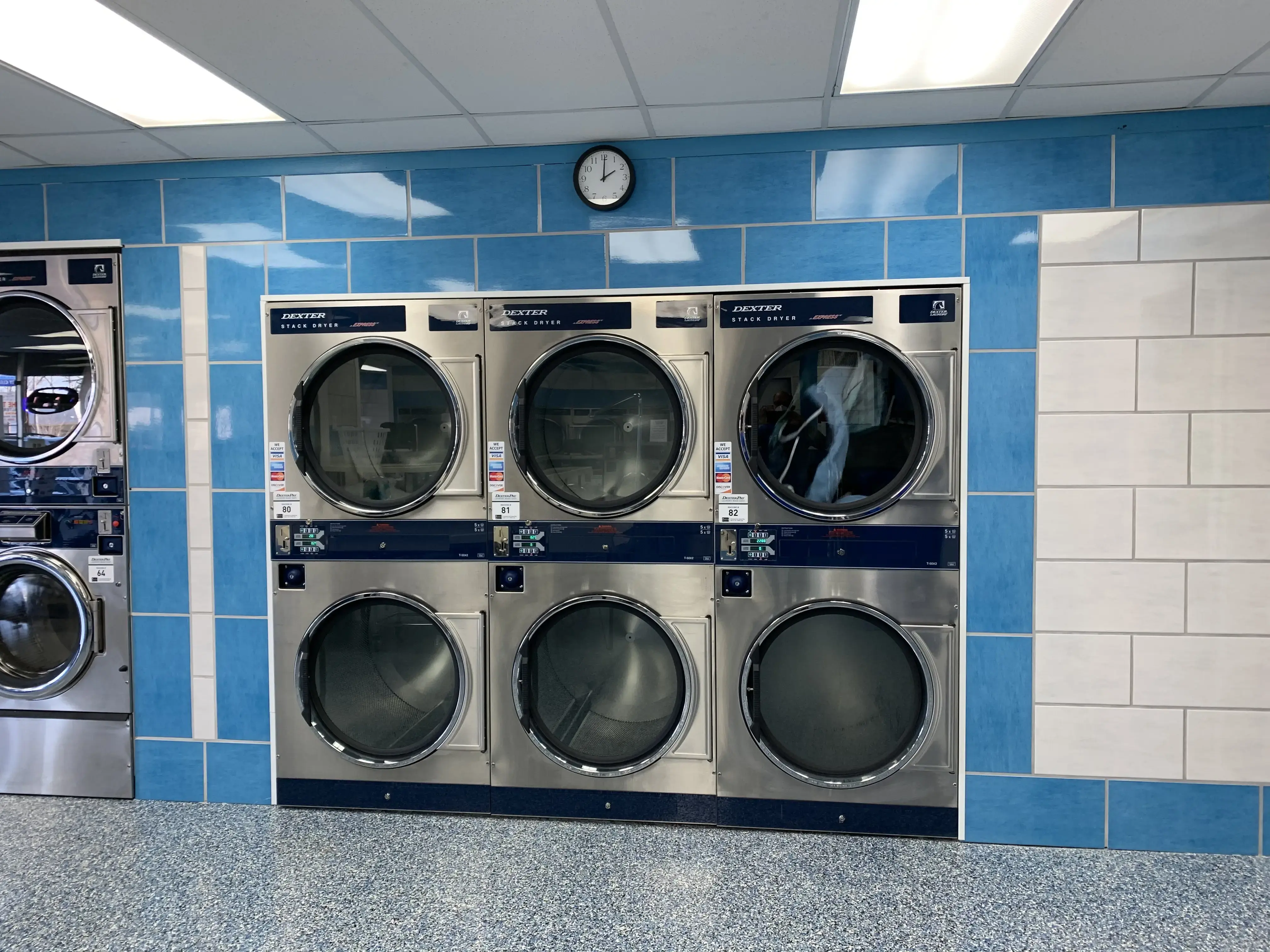 Super Suds (formerly Mercedes) Coin Laundry & Dry Cleaning thumbnail 2