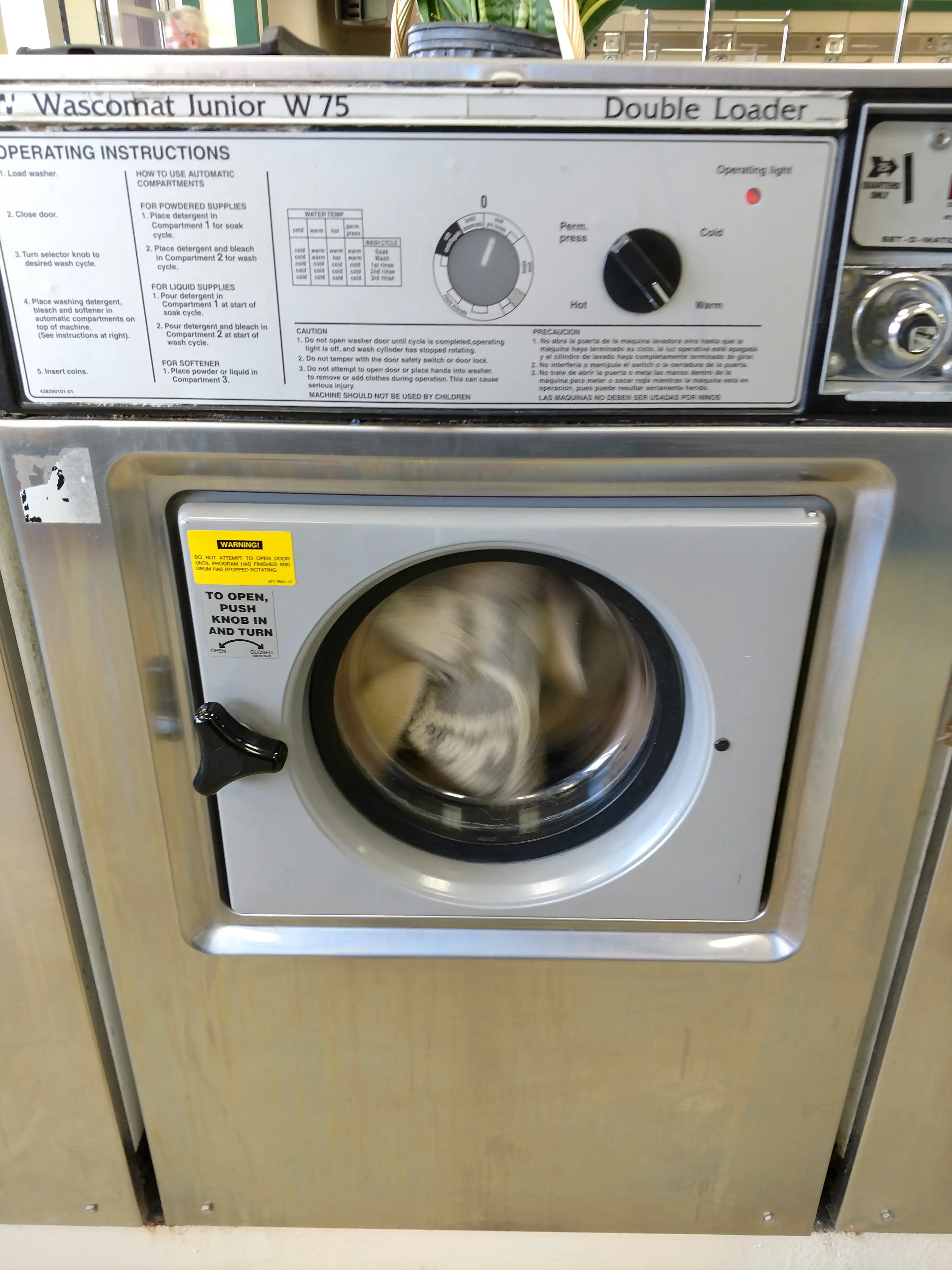 Super Suds (formerly Mercedes) Coin Laundry & Dry Cleaning thumbnail 10