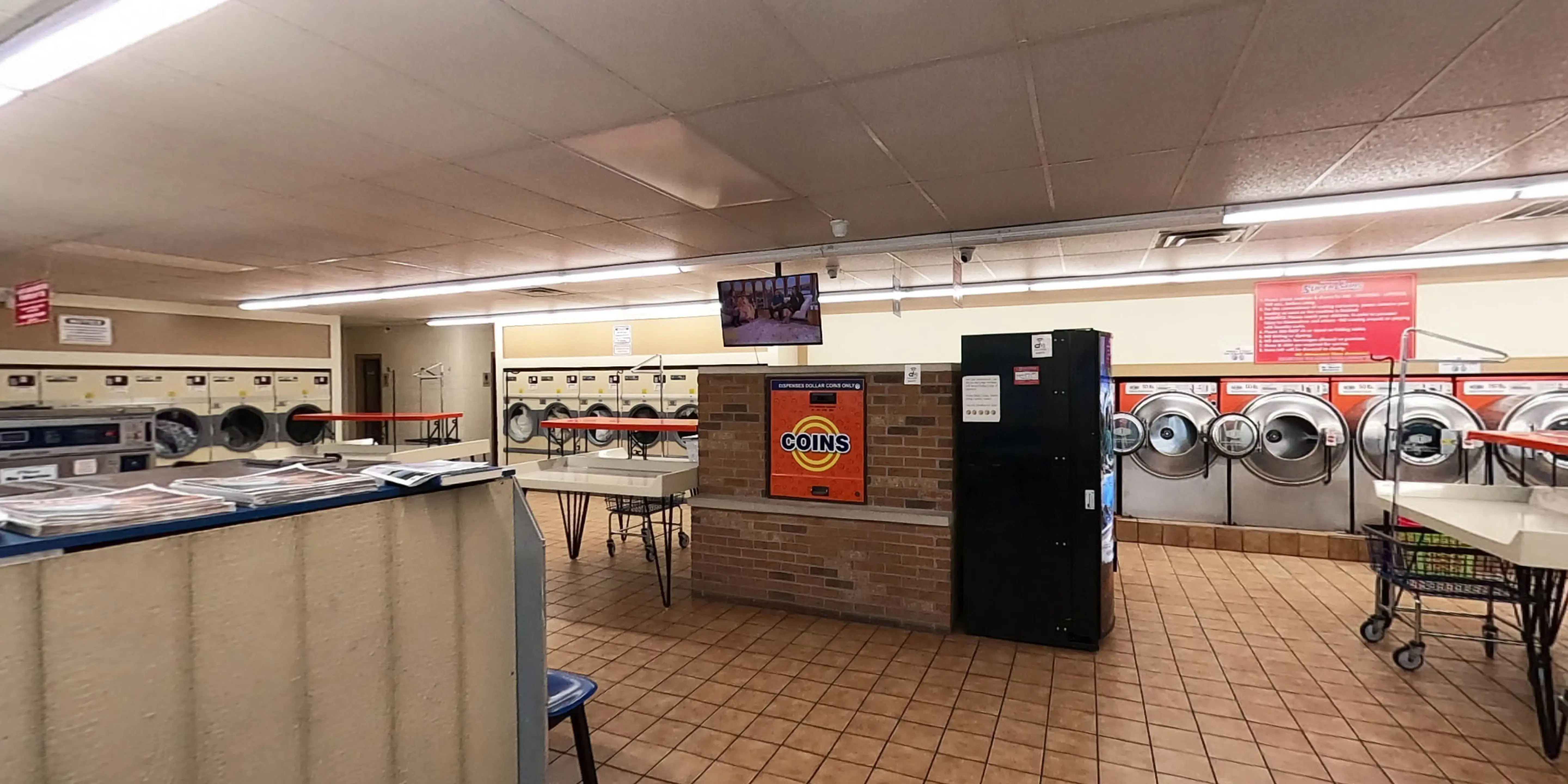 Super Suds Laundromat - Coin Laundry & Wash and Fold thumbnail 5
