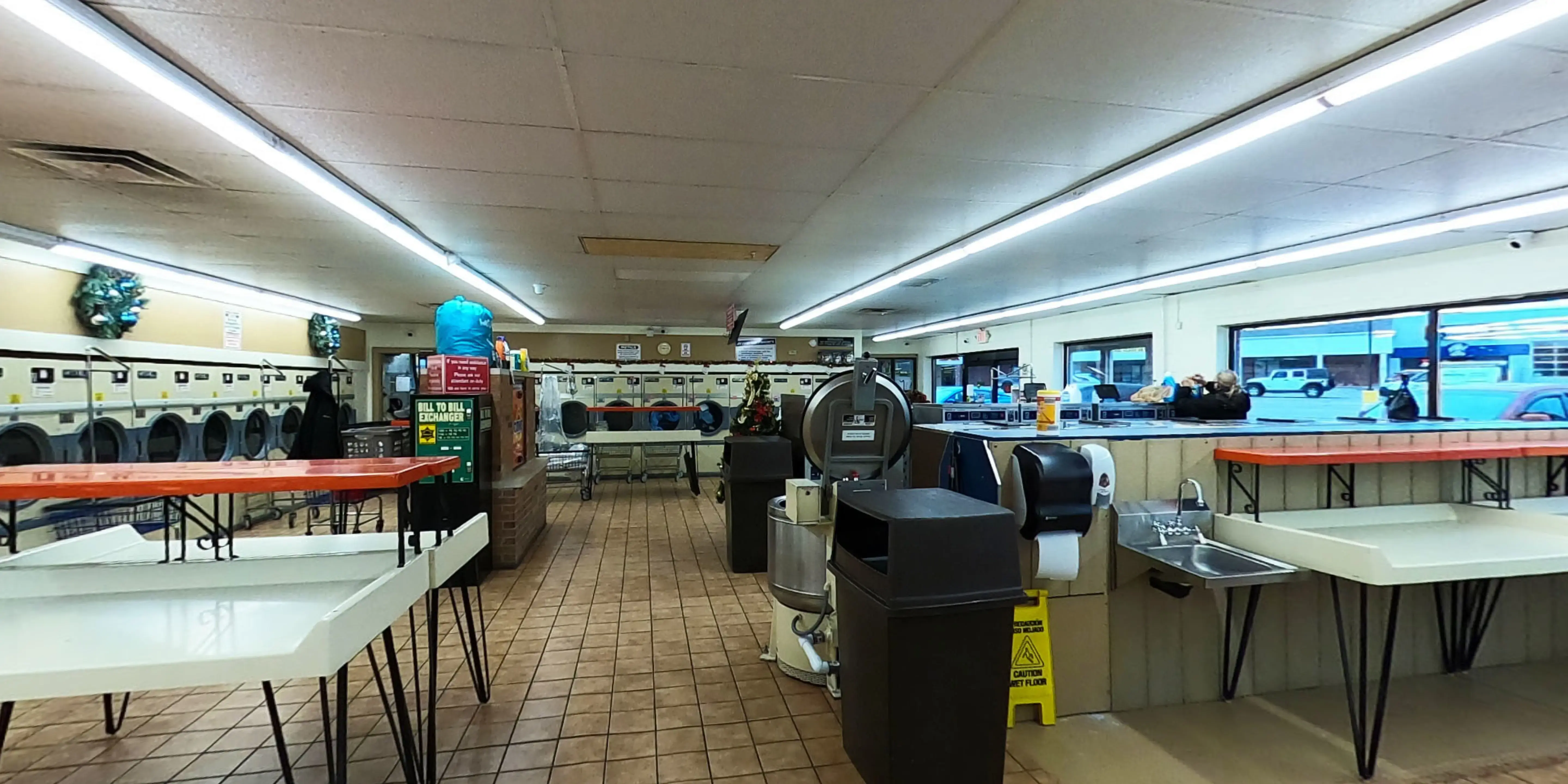 Super Suds Laundromat - Coin Laundry & Wash and Fold - Image 7