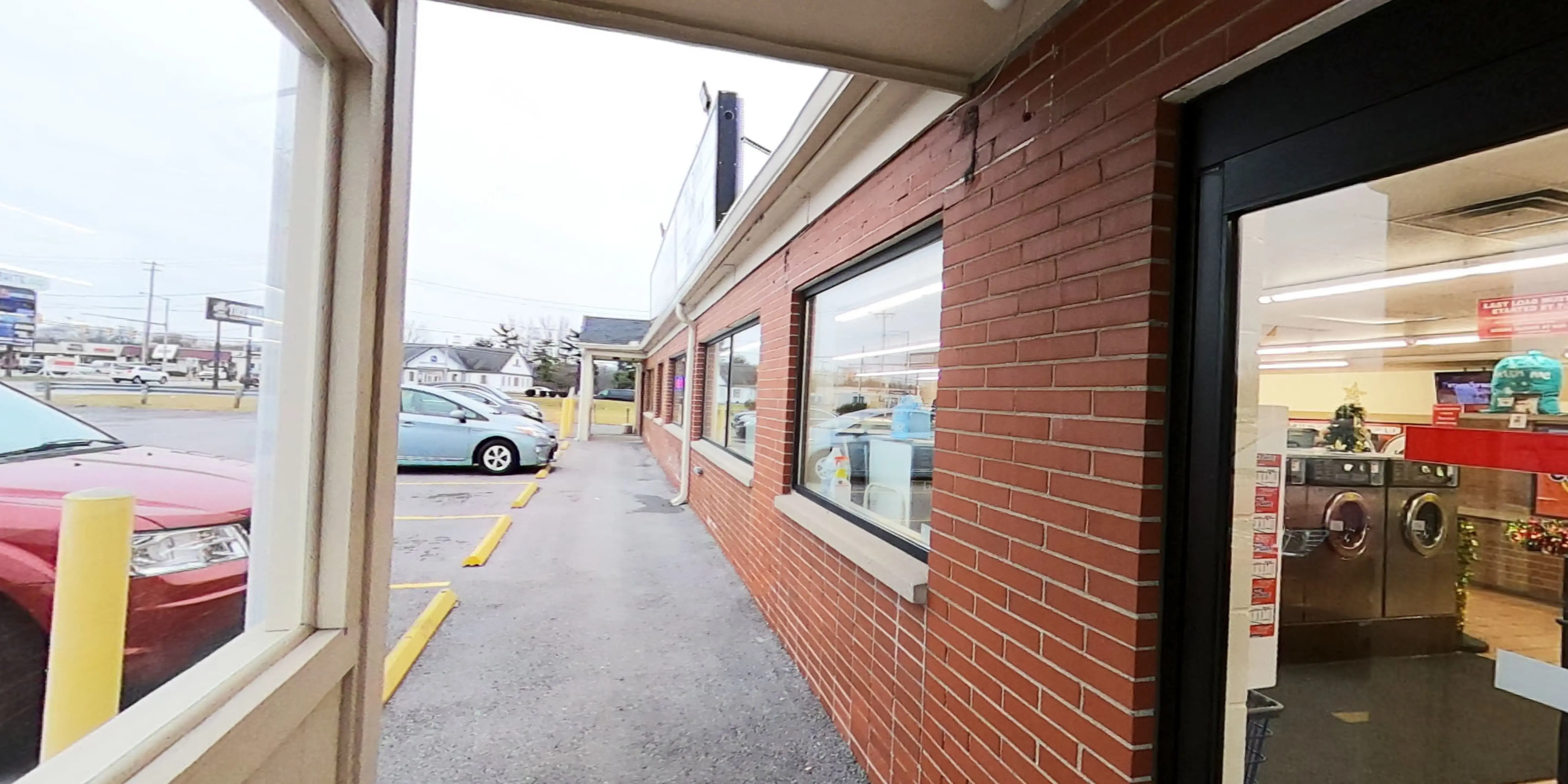 Super Suds Laundromat - Coin Laundry & Wash and Fold - Image 8