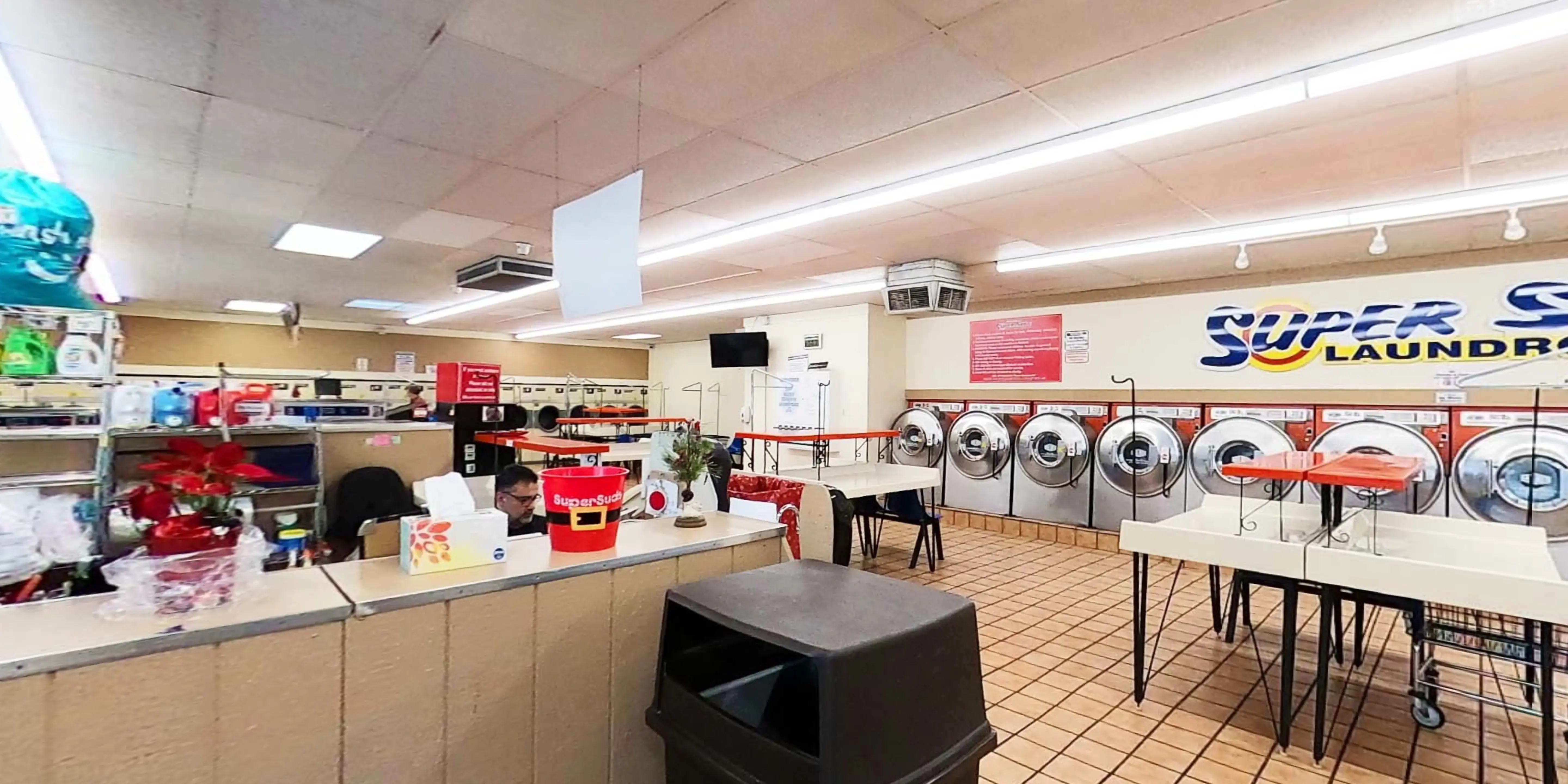 Super Suds Laundromat - Coin Laundry & Wash and Fold thumbnail 2