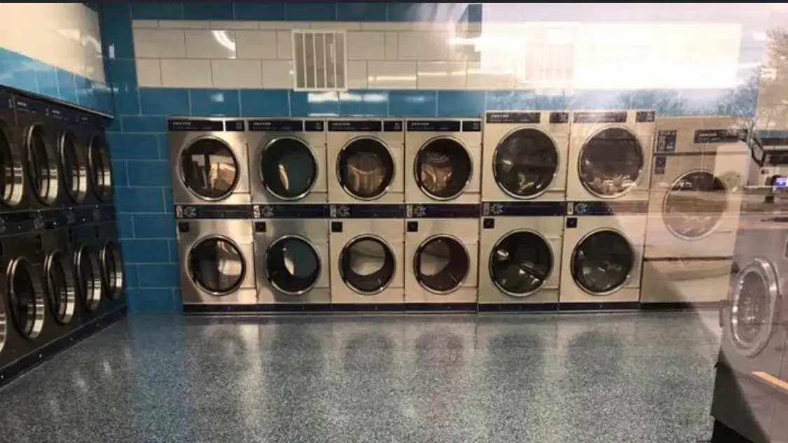Super Suds Laundromat - Coin Laundry & Wash-N-Fold thumbnail 1