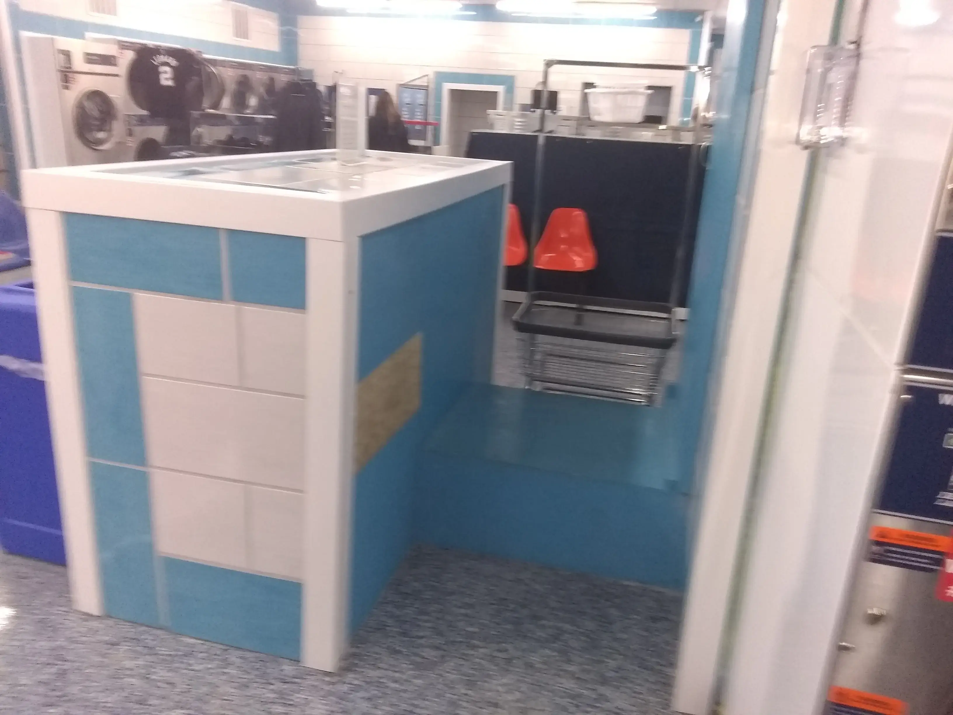 Super Suds Laundromat - Coin Laundry & Wash-N-Fold - Image 15