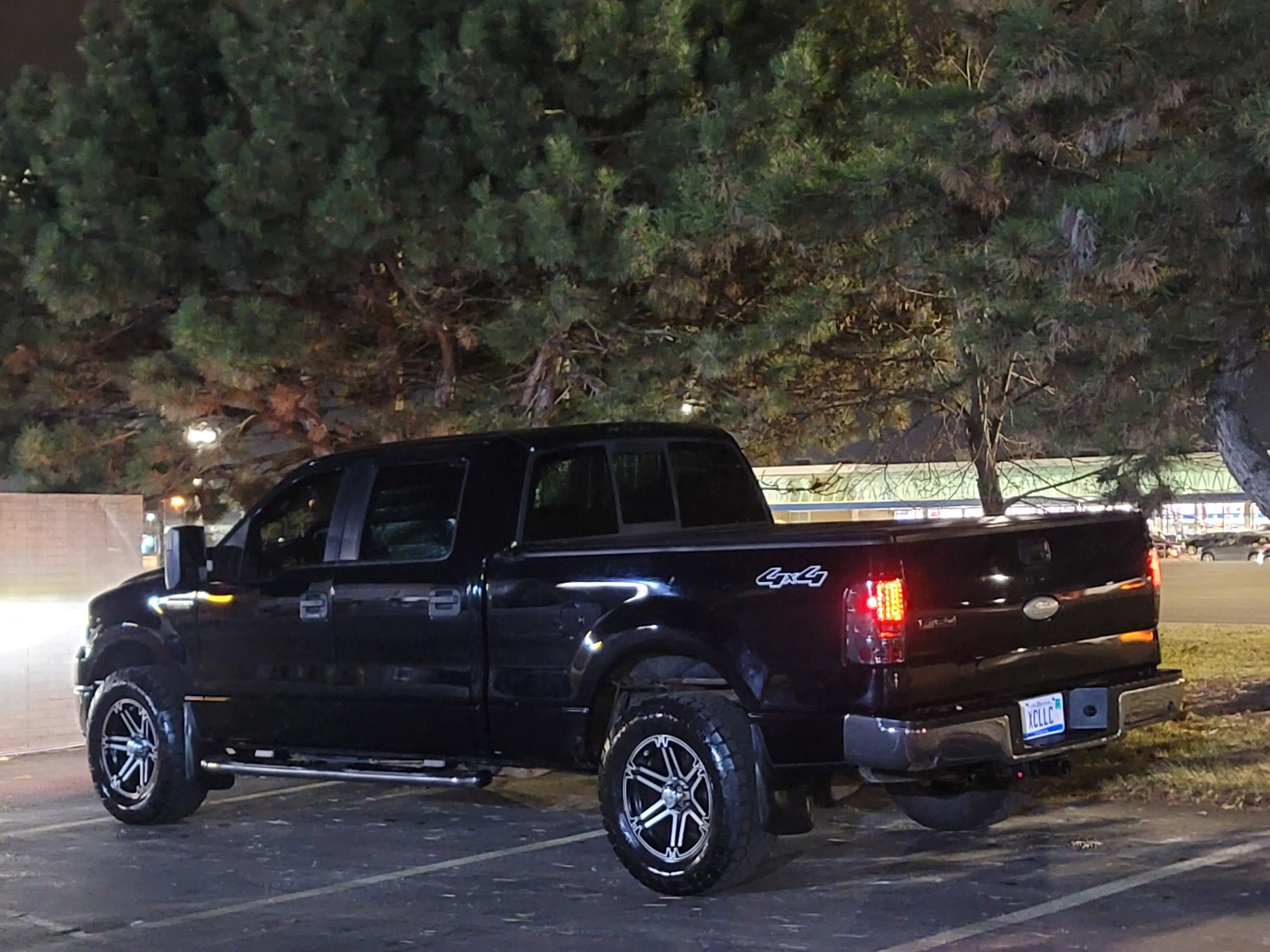 Super Suds Laundromat - Coin Laundry & Wash-N-Fold thumbnail 11