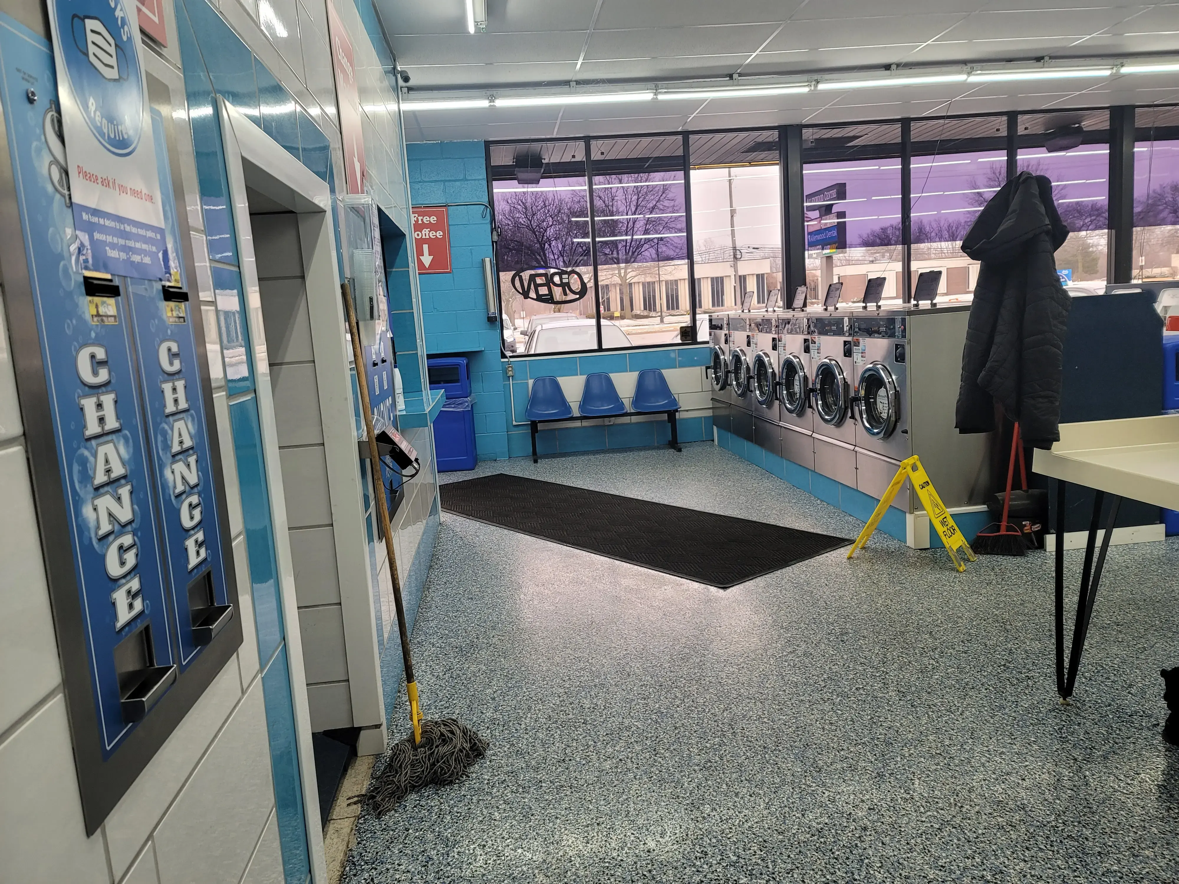 Super Suds Laundromat - Coin Laundry & Wash-N-Fold thumbnail 6