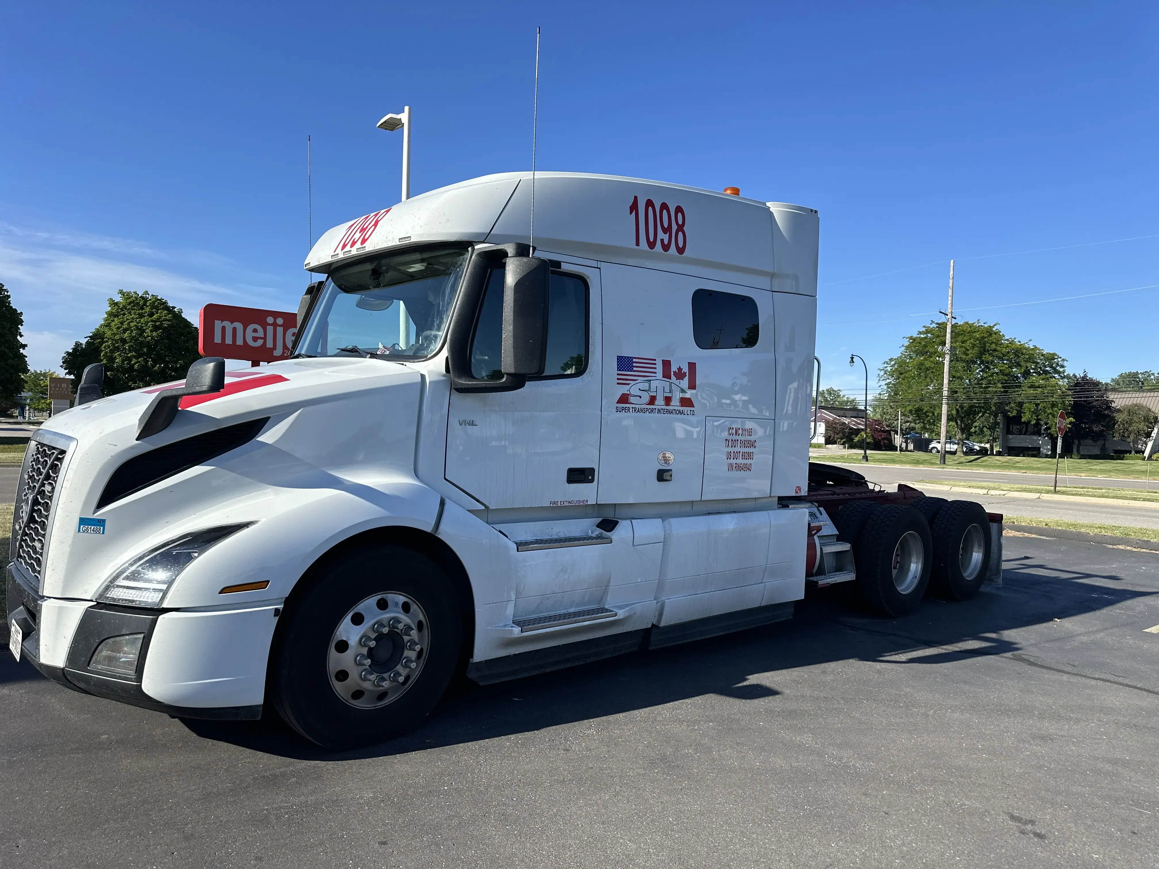 Super Suds Laundromat - Coin Laundry & Wash-N-Fold thumbnail 12