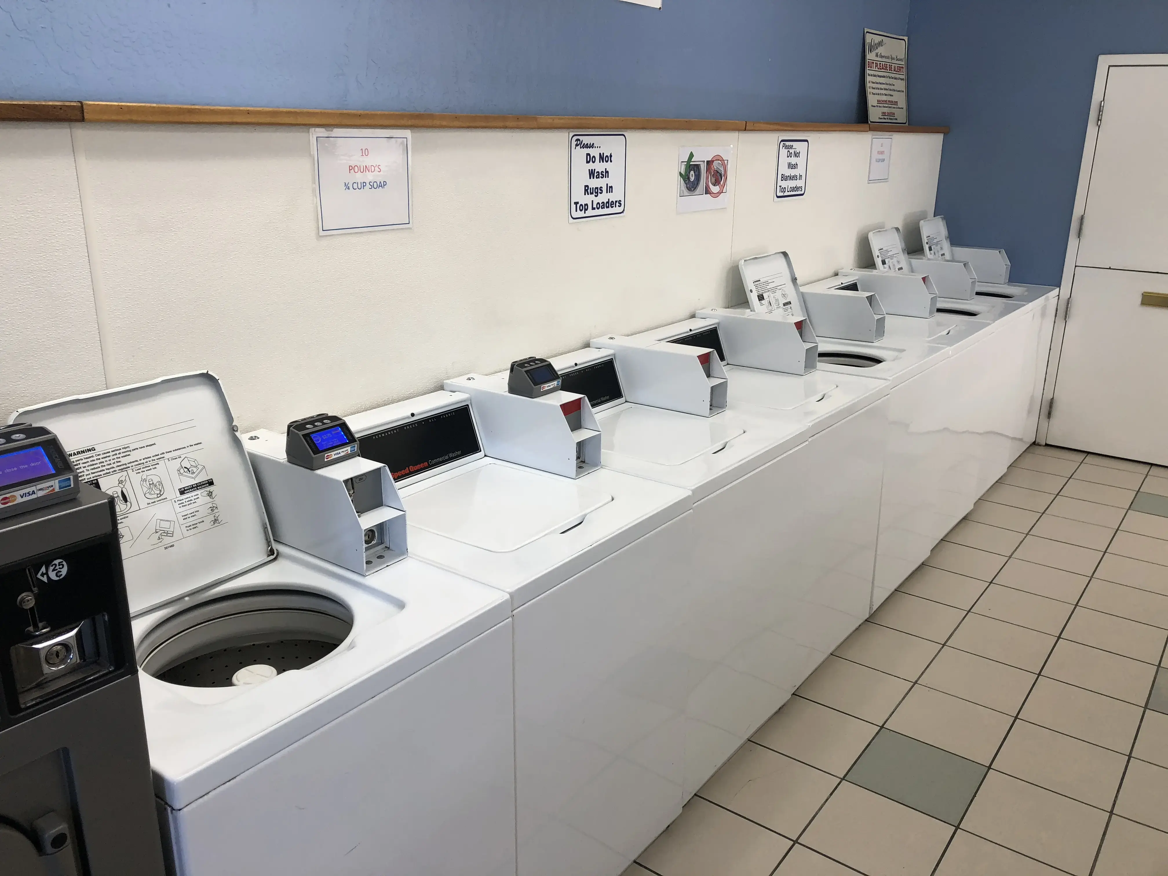 Super Suds Laundromat - Image 11