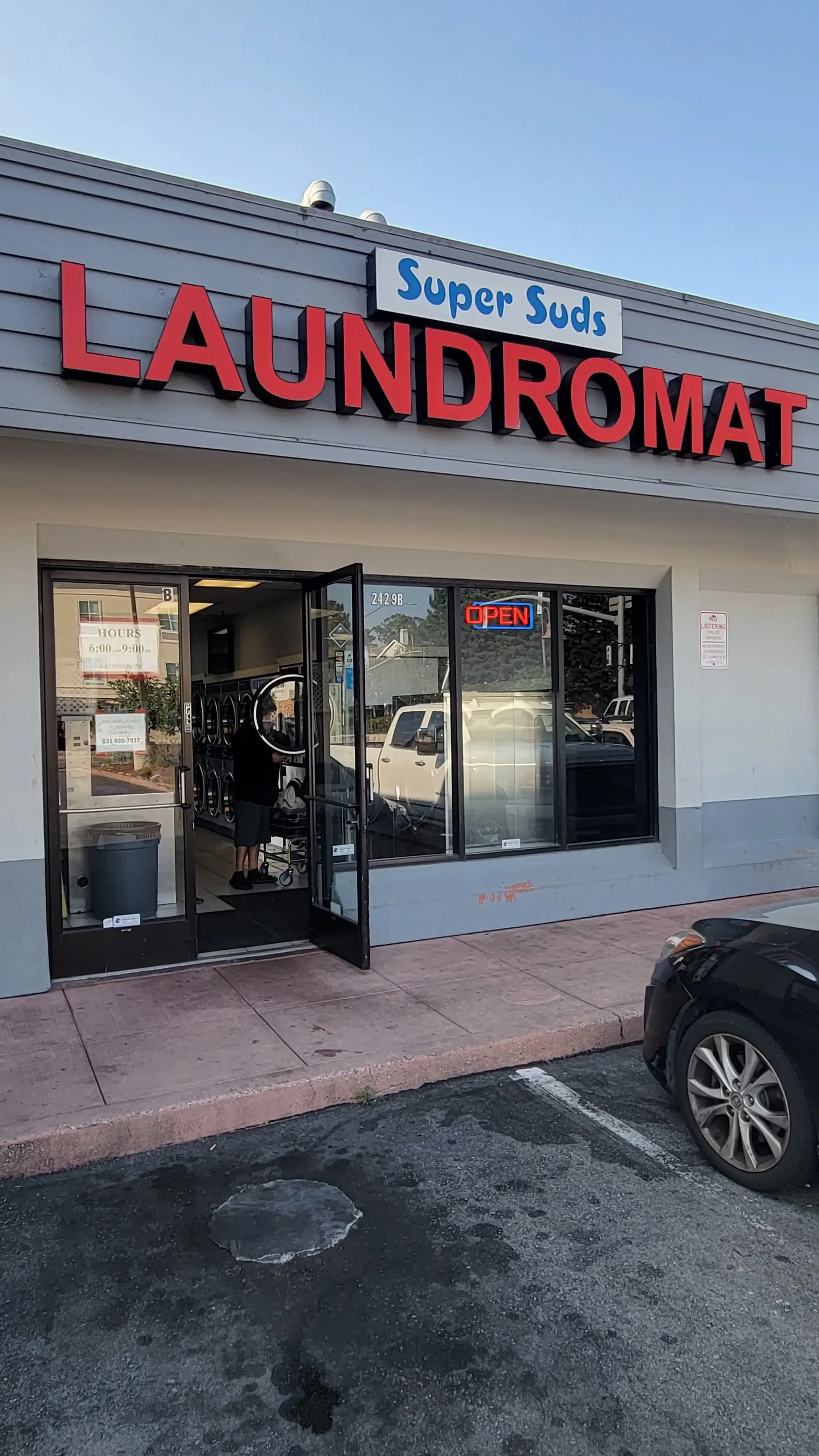 Super Suds Laundromat thumbnail 3