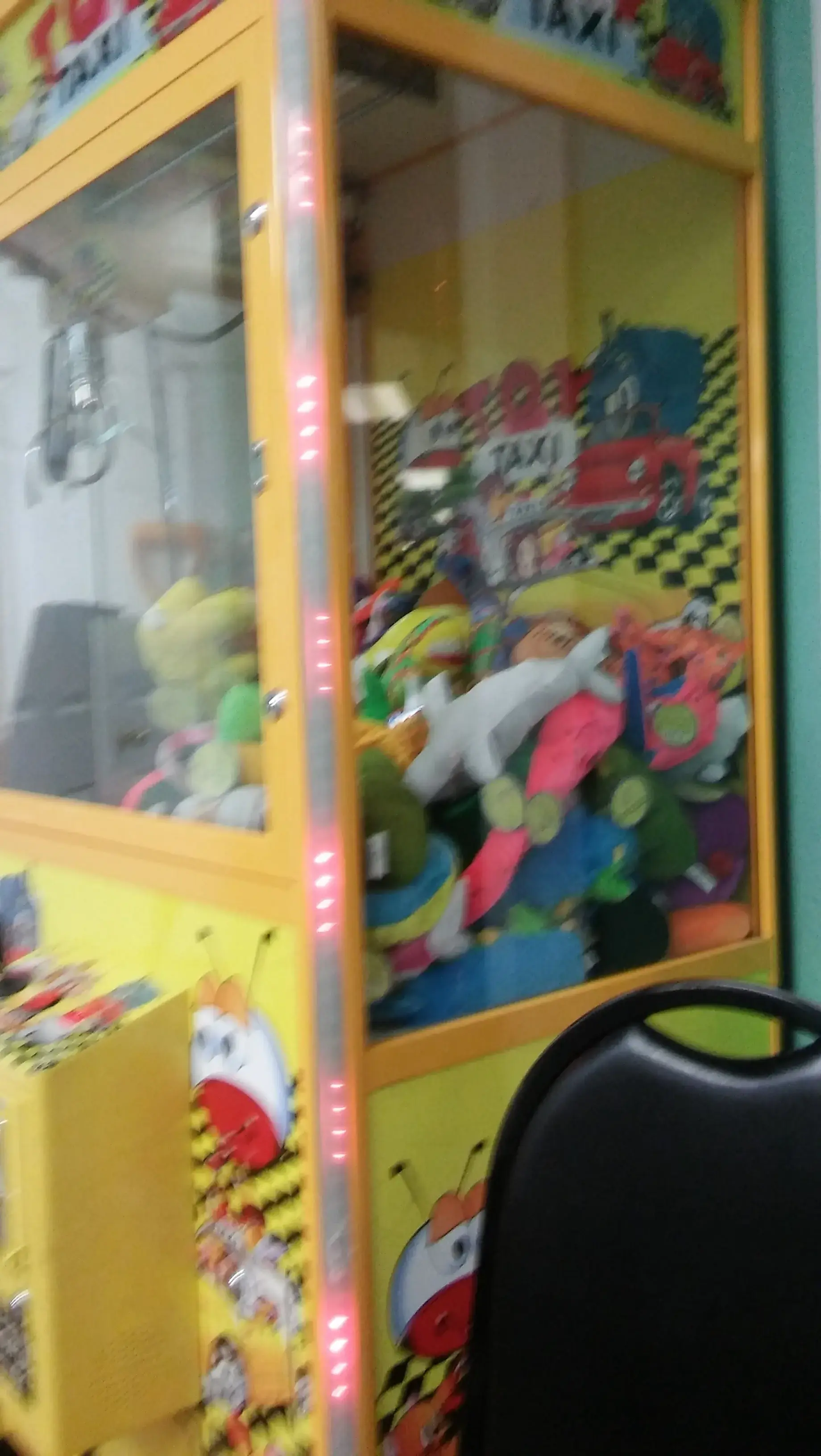 Super Suds Laundromat - Image 12