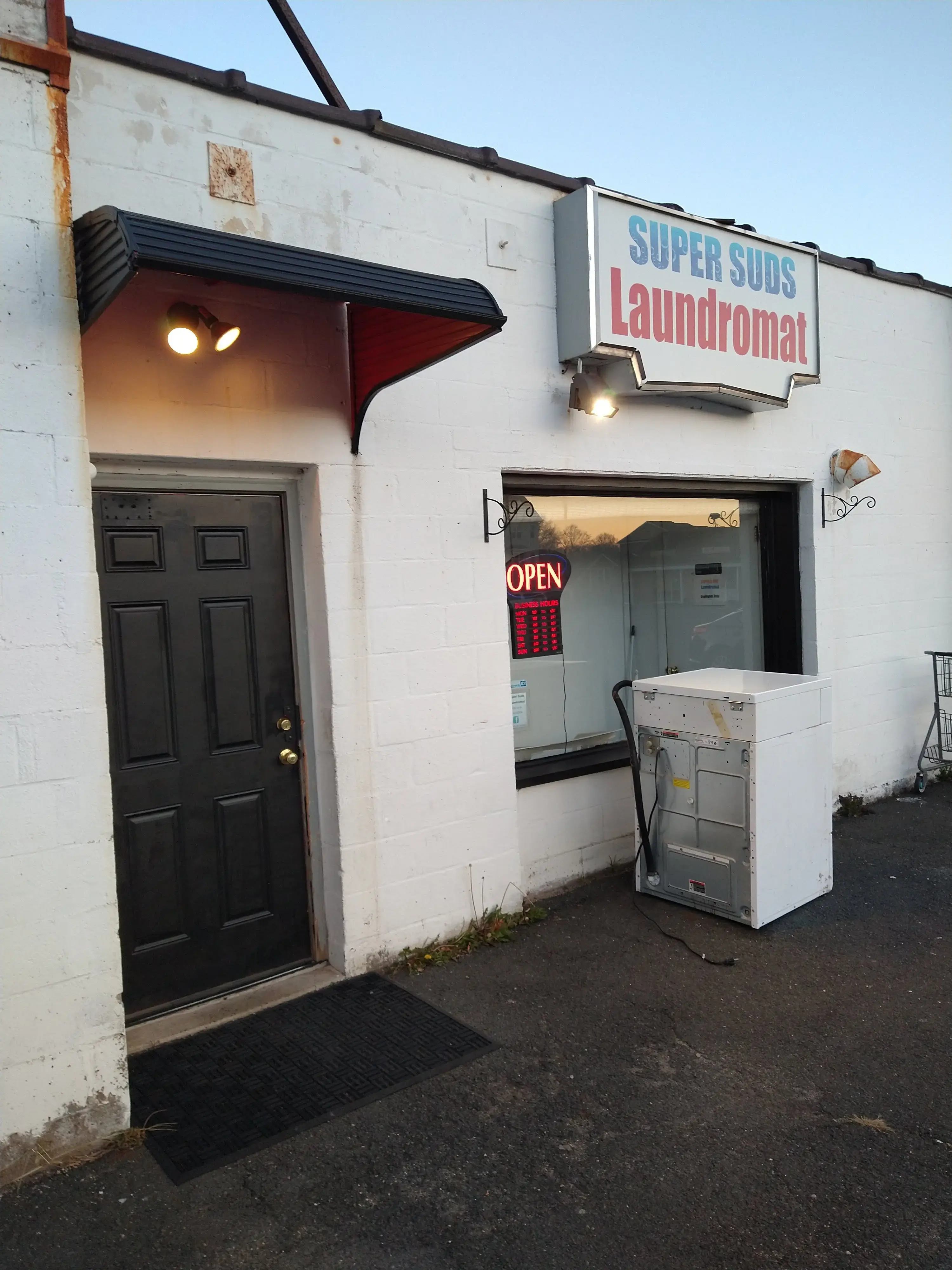 Super Suds Laundromat thumbnail 17