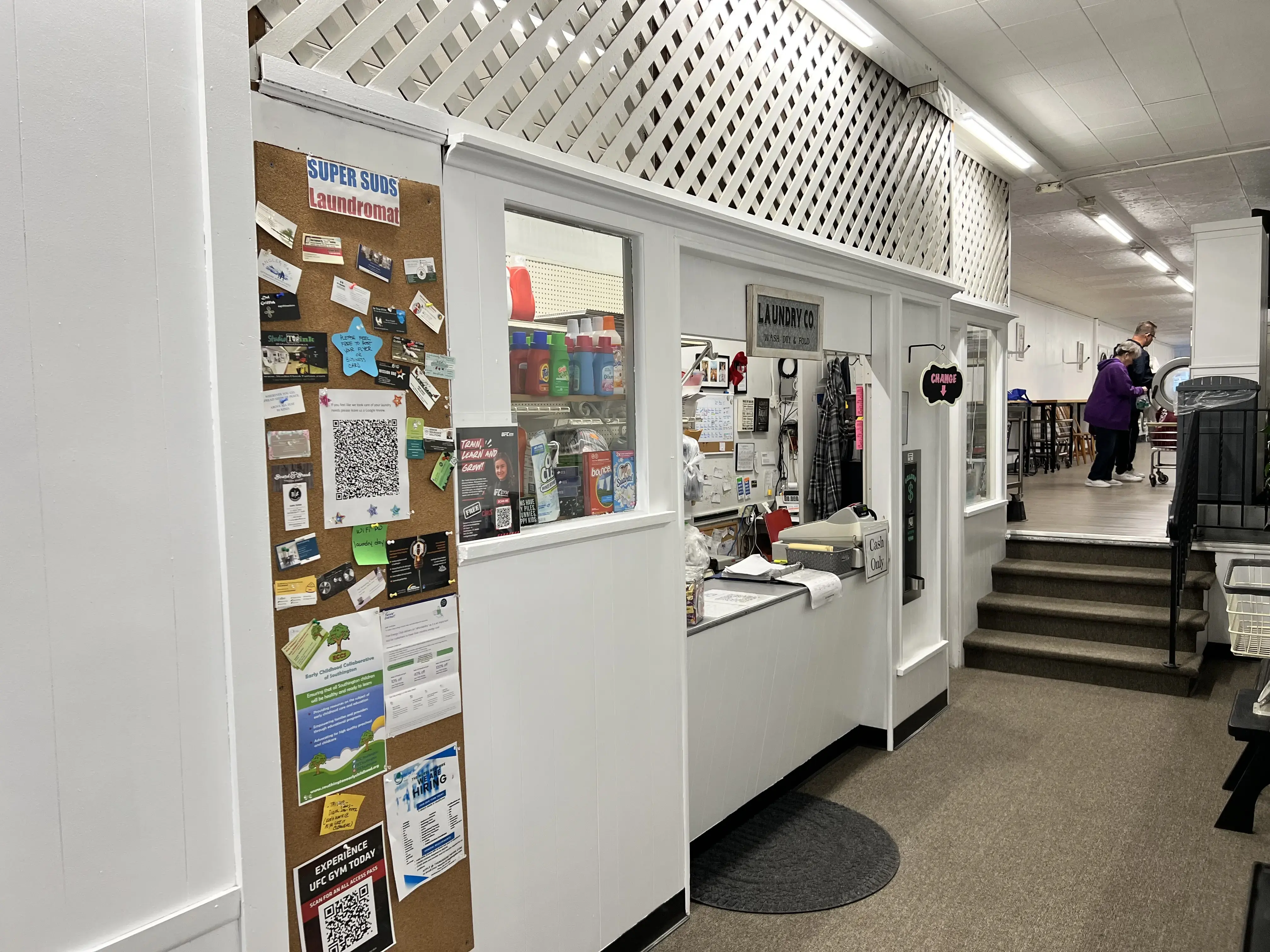 Super Suds Laundromat - Image 5