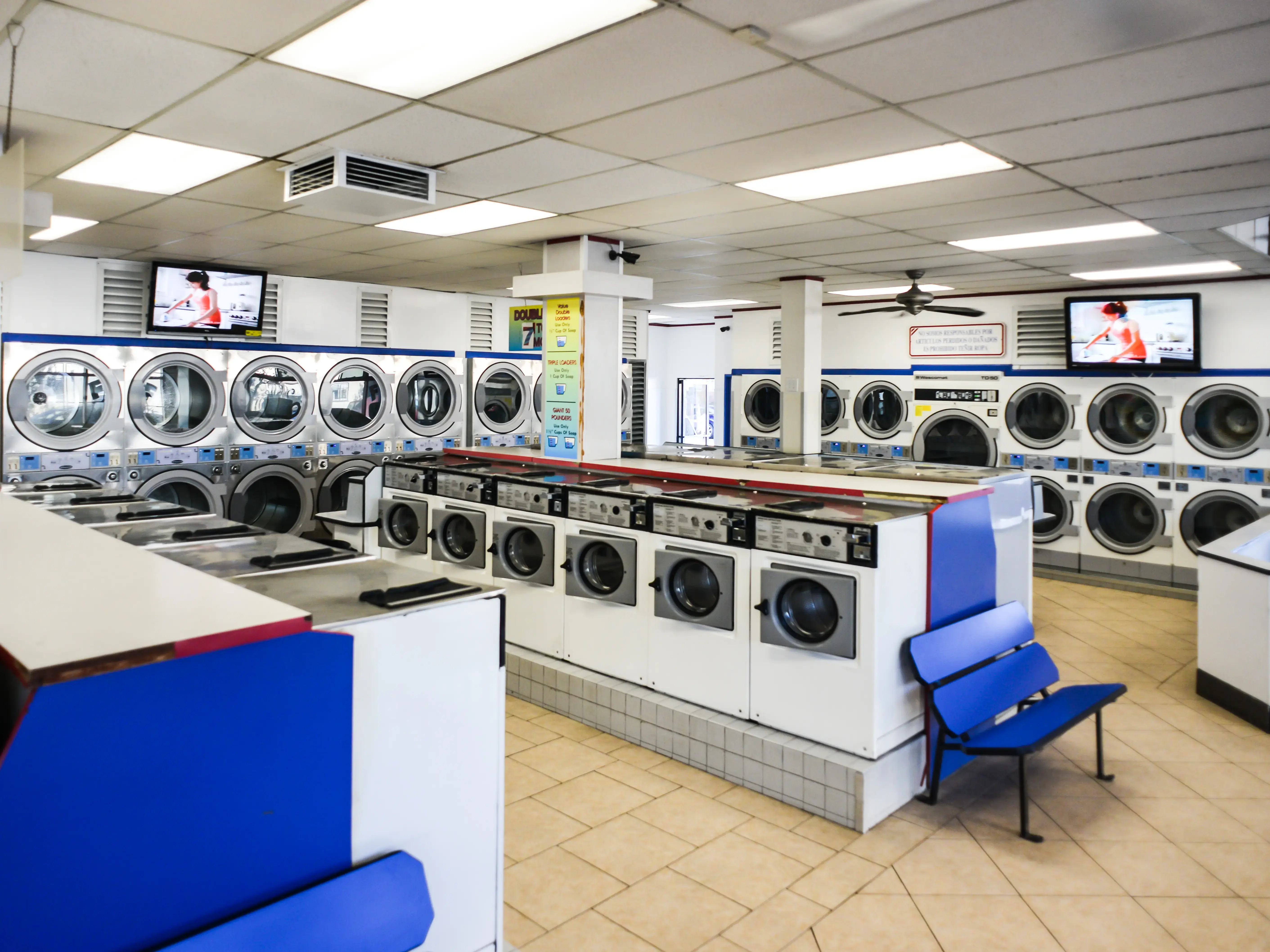 Super Suds Laundromat & Wash and Fold thumbnail 3