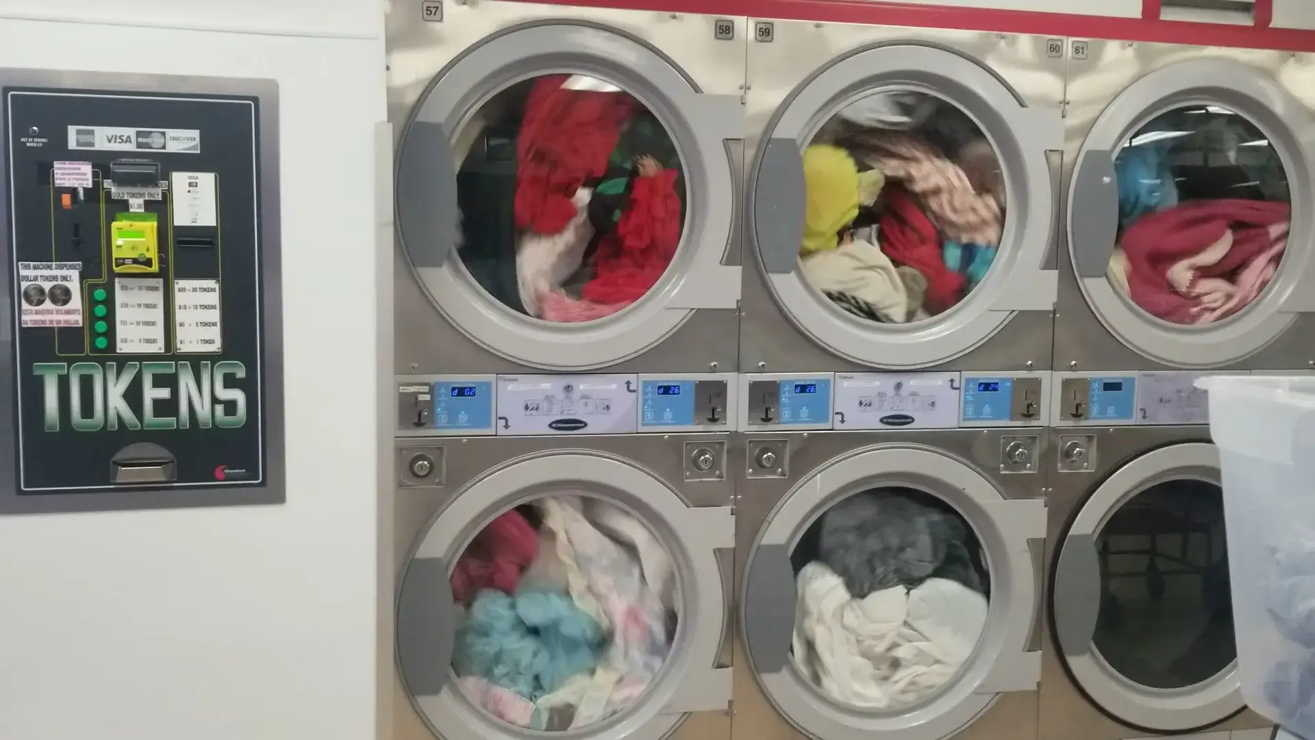 Super Suds Laundromat & Wash and Fold thumbnail 2