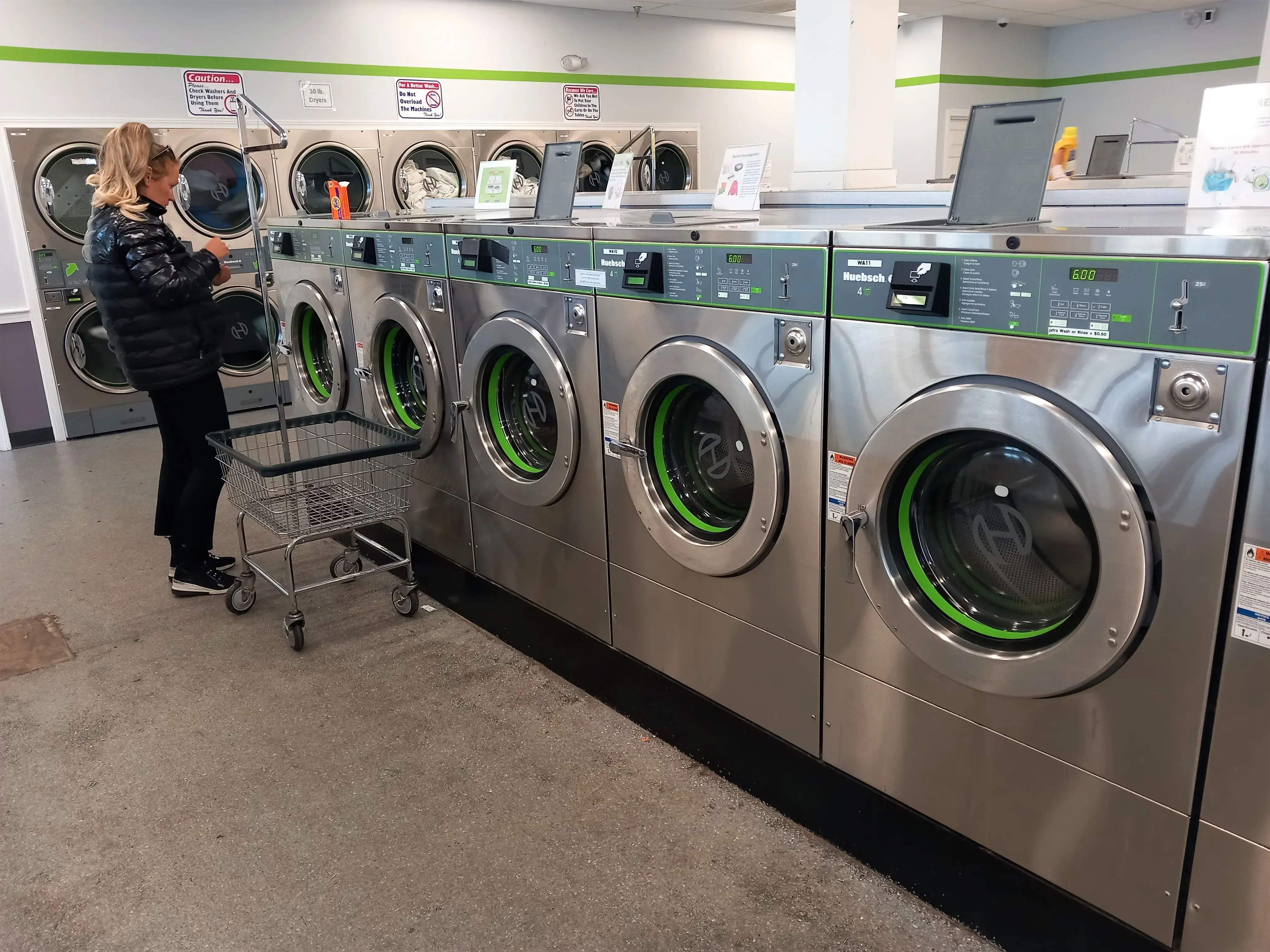 Super Suds Laundromats - Image 2
