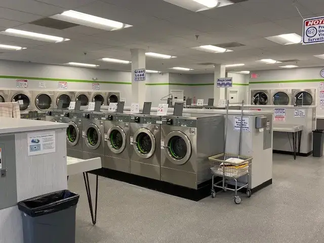 Super Suds Laundromats thumbnail 15