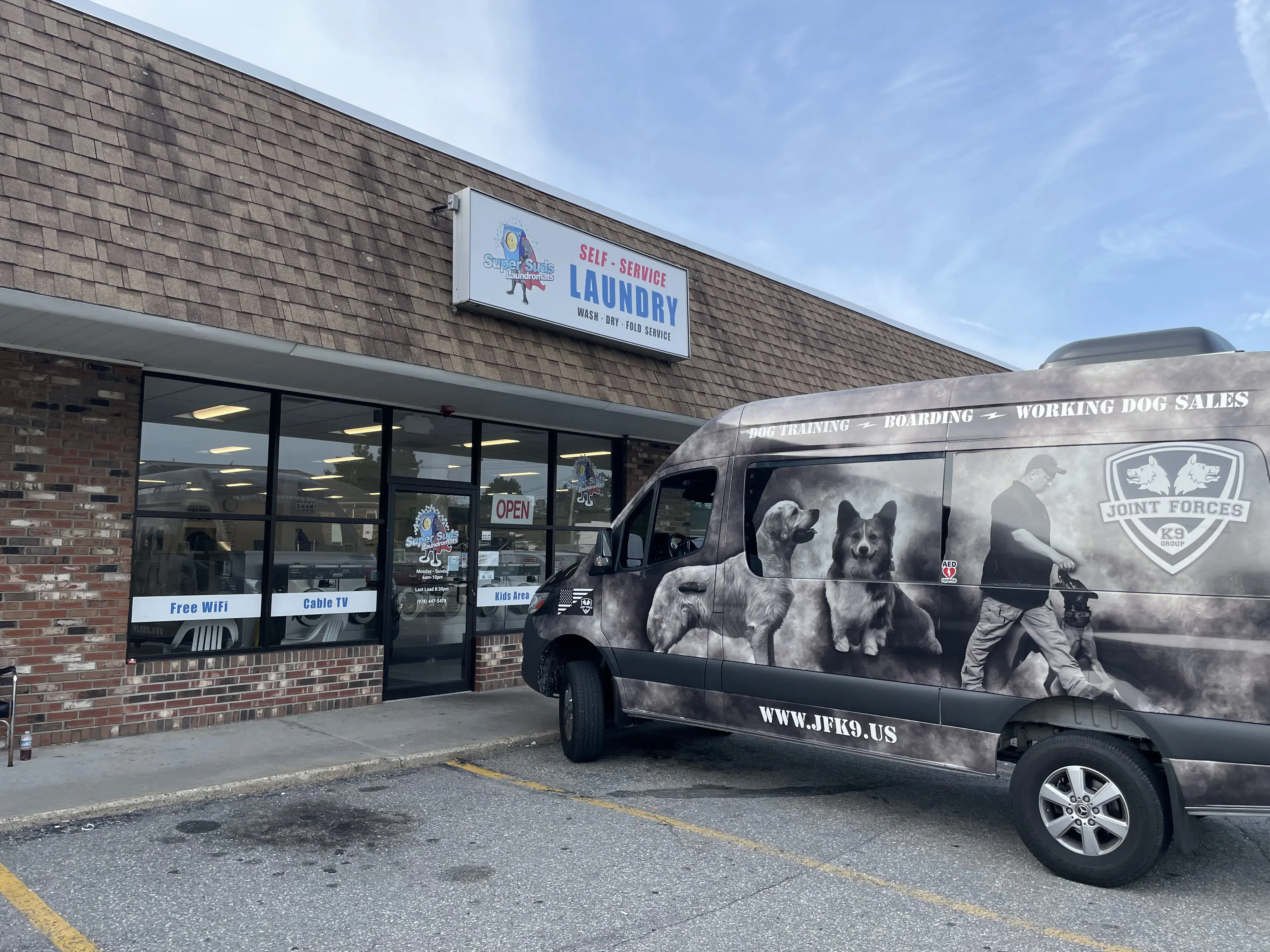 Super Suds Laundromats - Image 4