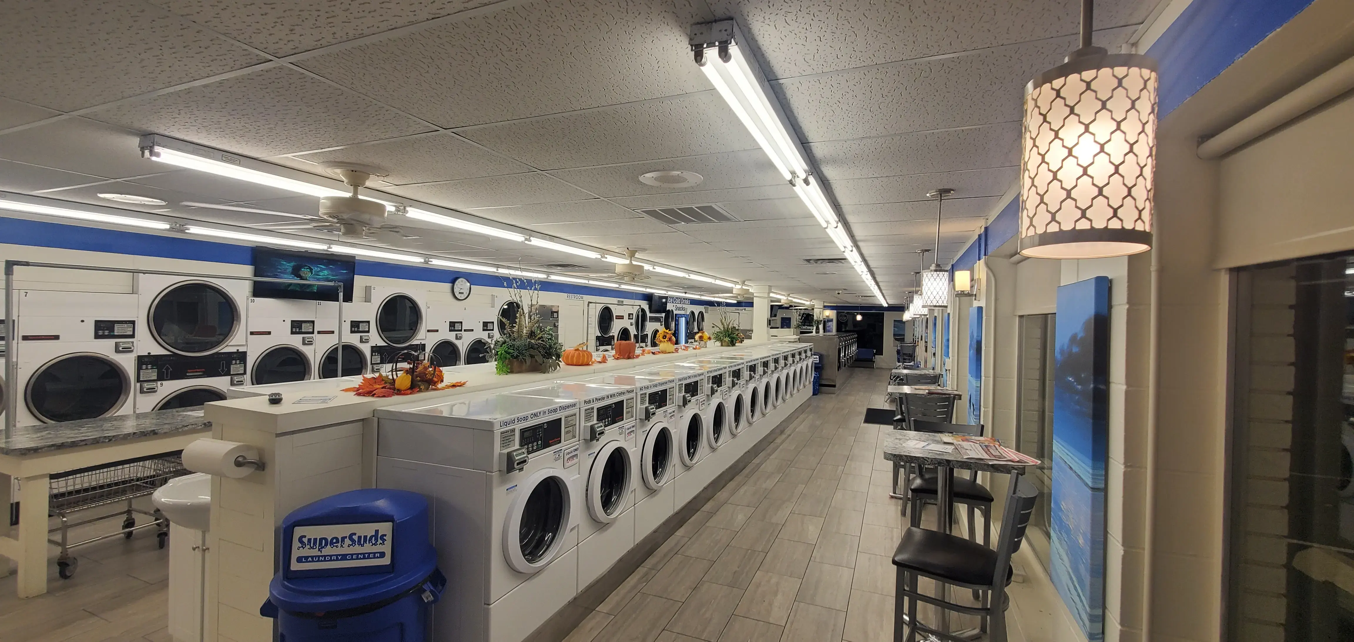 Super Suds Laundry Center - Image 17