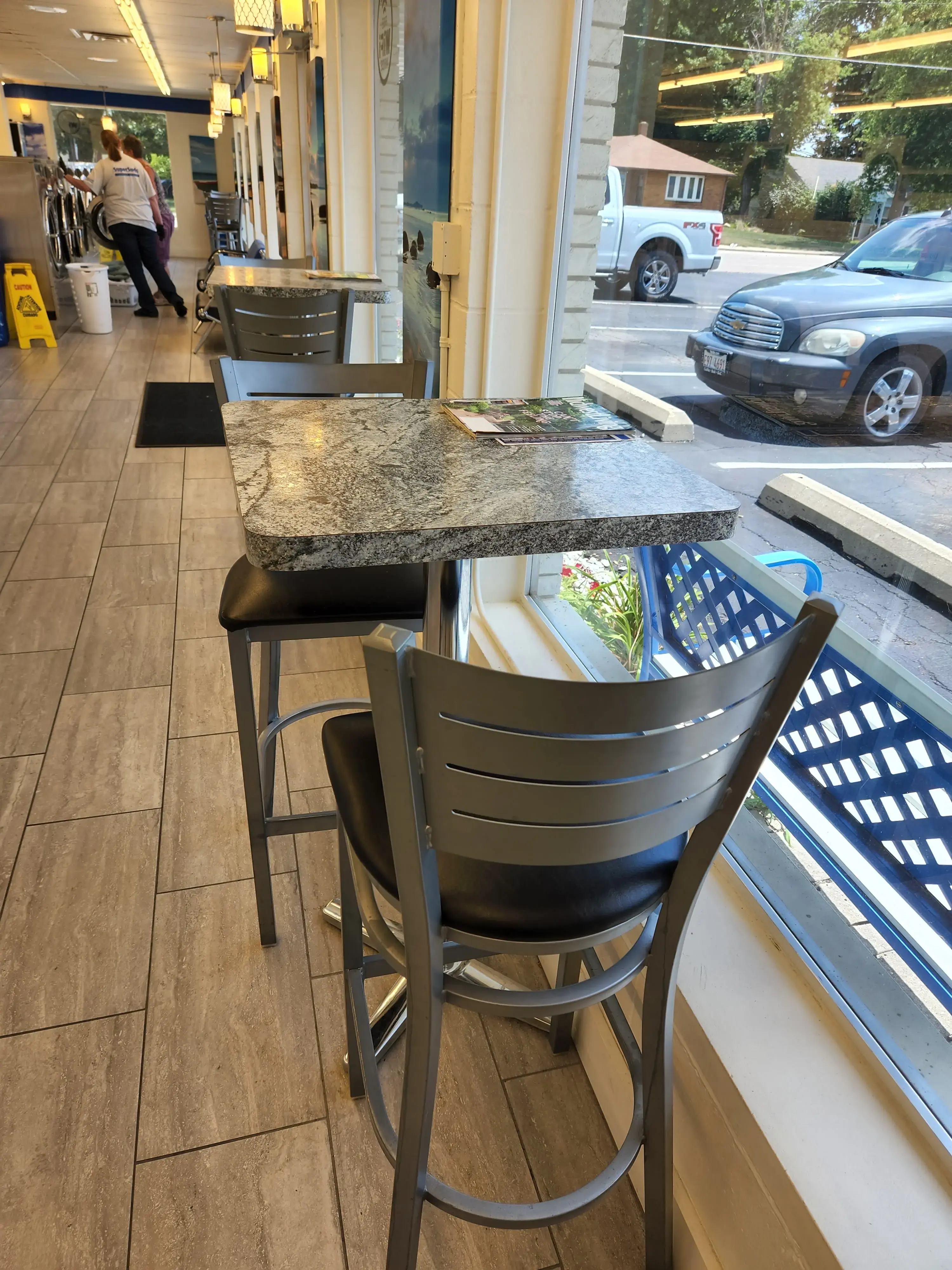 Super Suds Laundry Center - Image 6