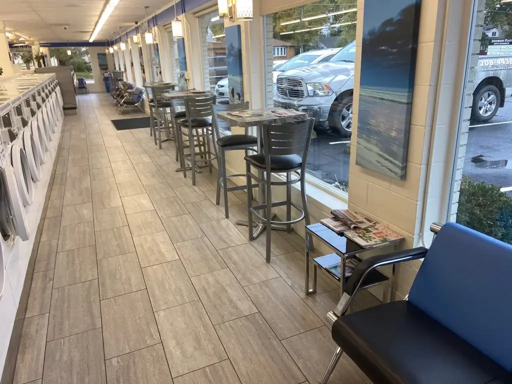 Super Suds Laundry Center - Image 8