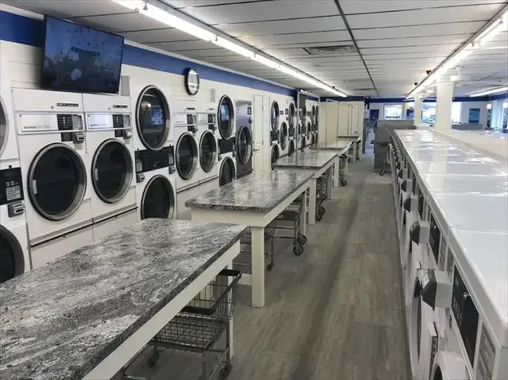 Super Suds Laundry Center - Image 2
