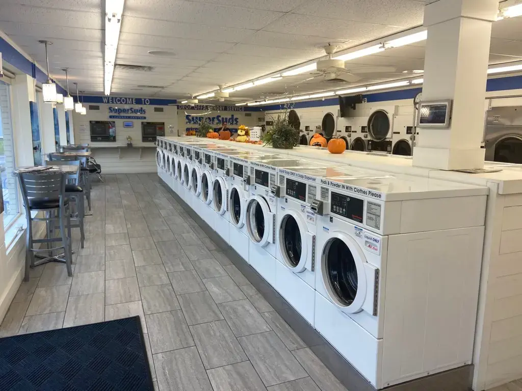 Super Suds Laundry Center - Image 4