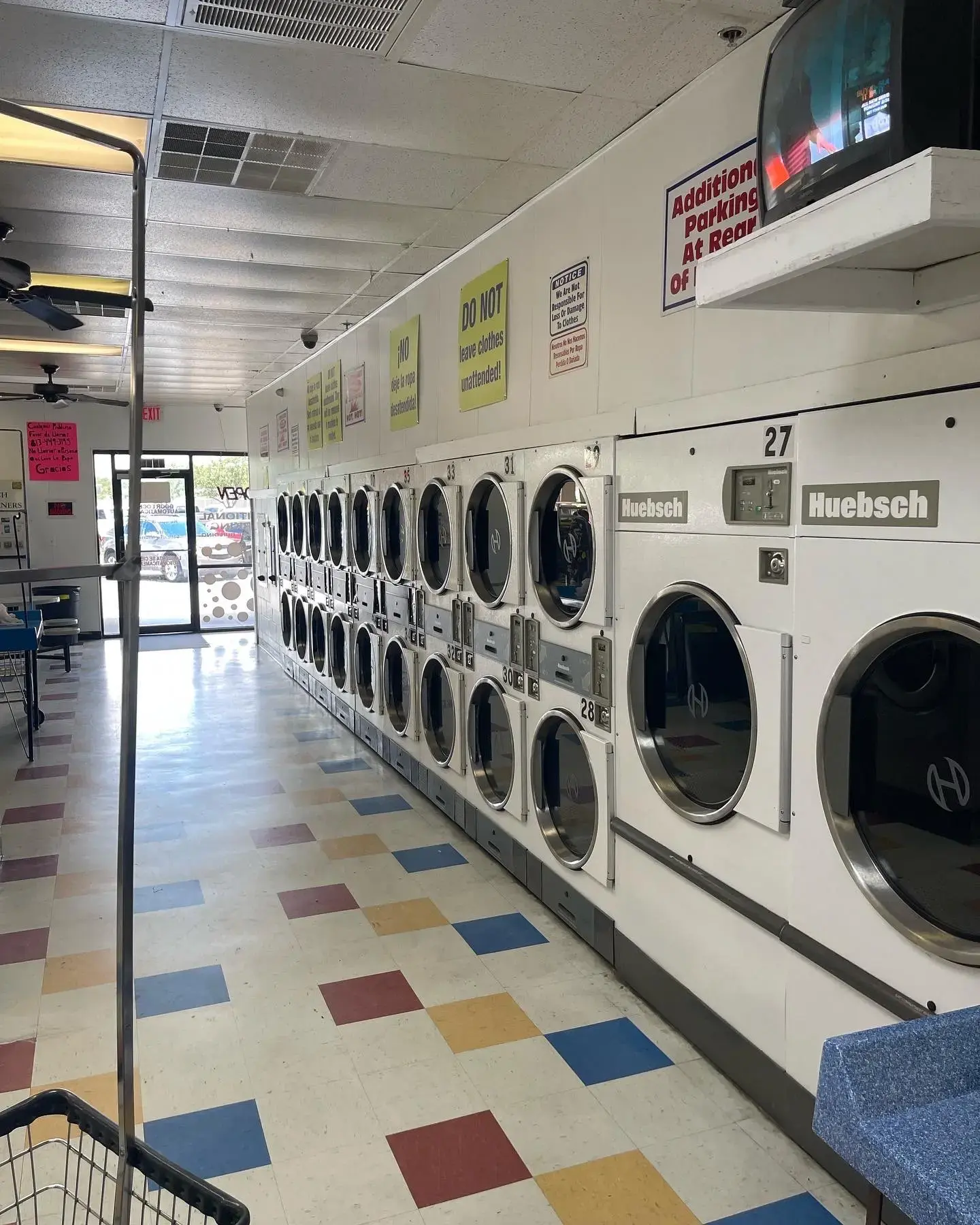 Super Sudz Laundry Center thumbnail 3