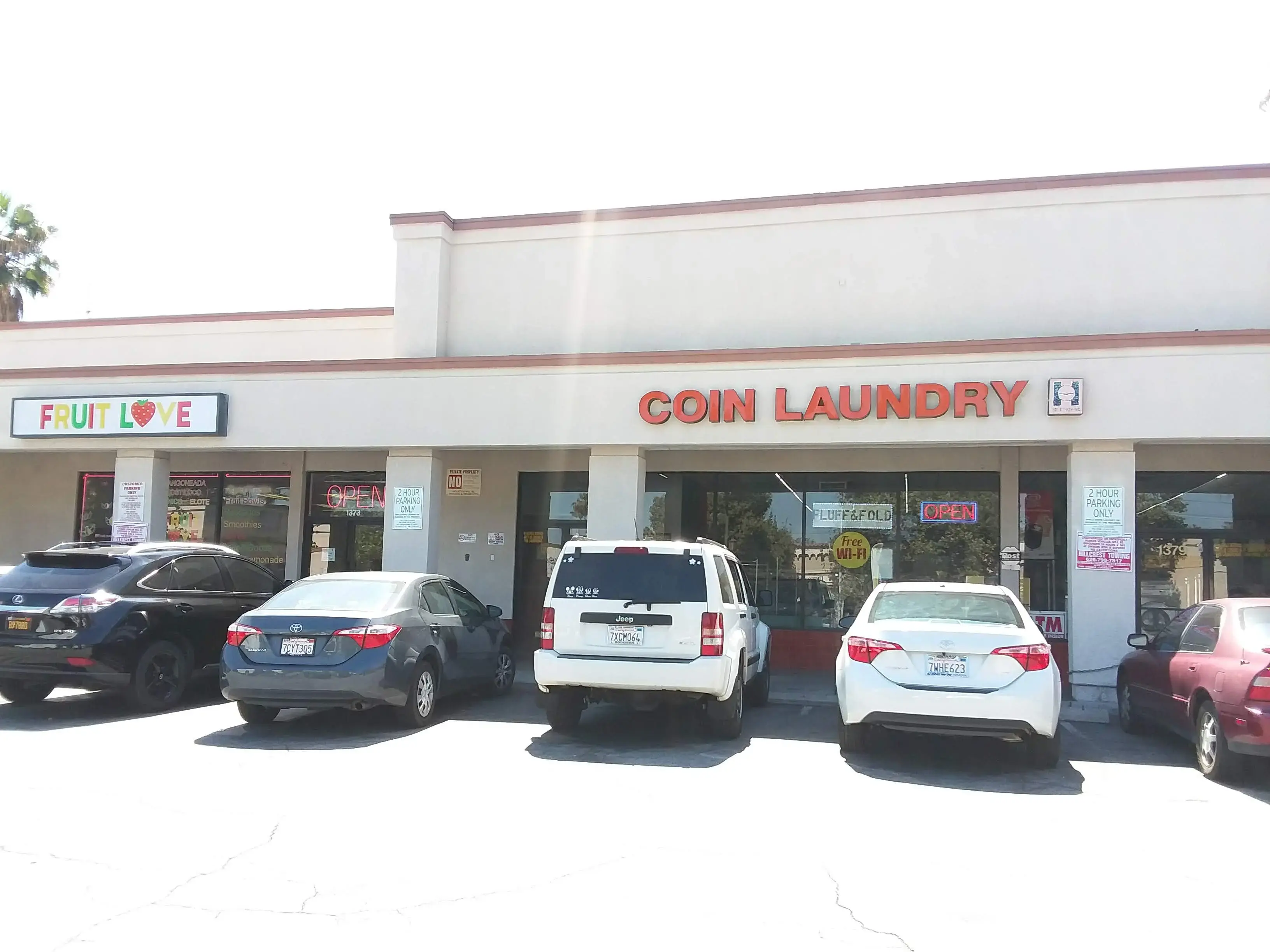 Super Wash Coin Laundromat - Image 19