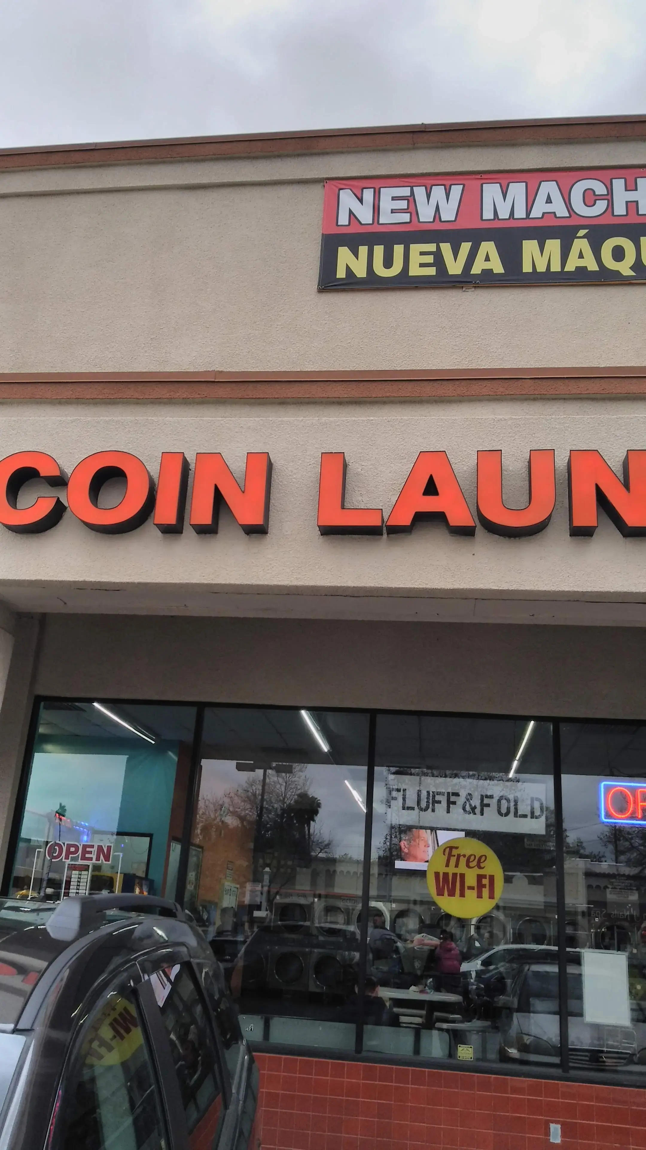 Super Wash Coin Laundromat thumbnail 13