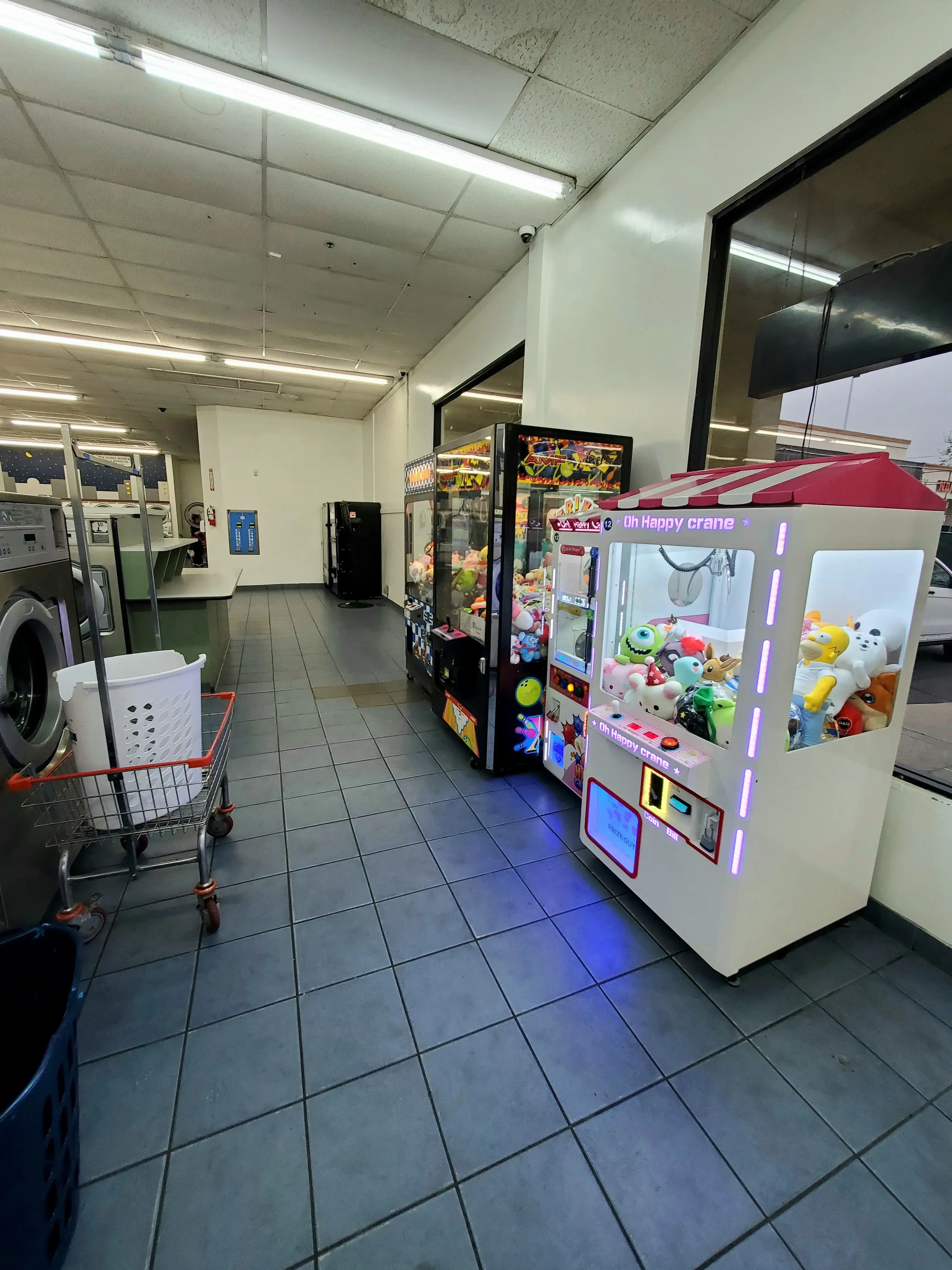 Super Wash Coin Laundromat thumbnail 7