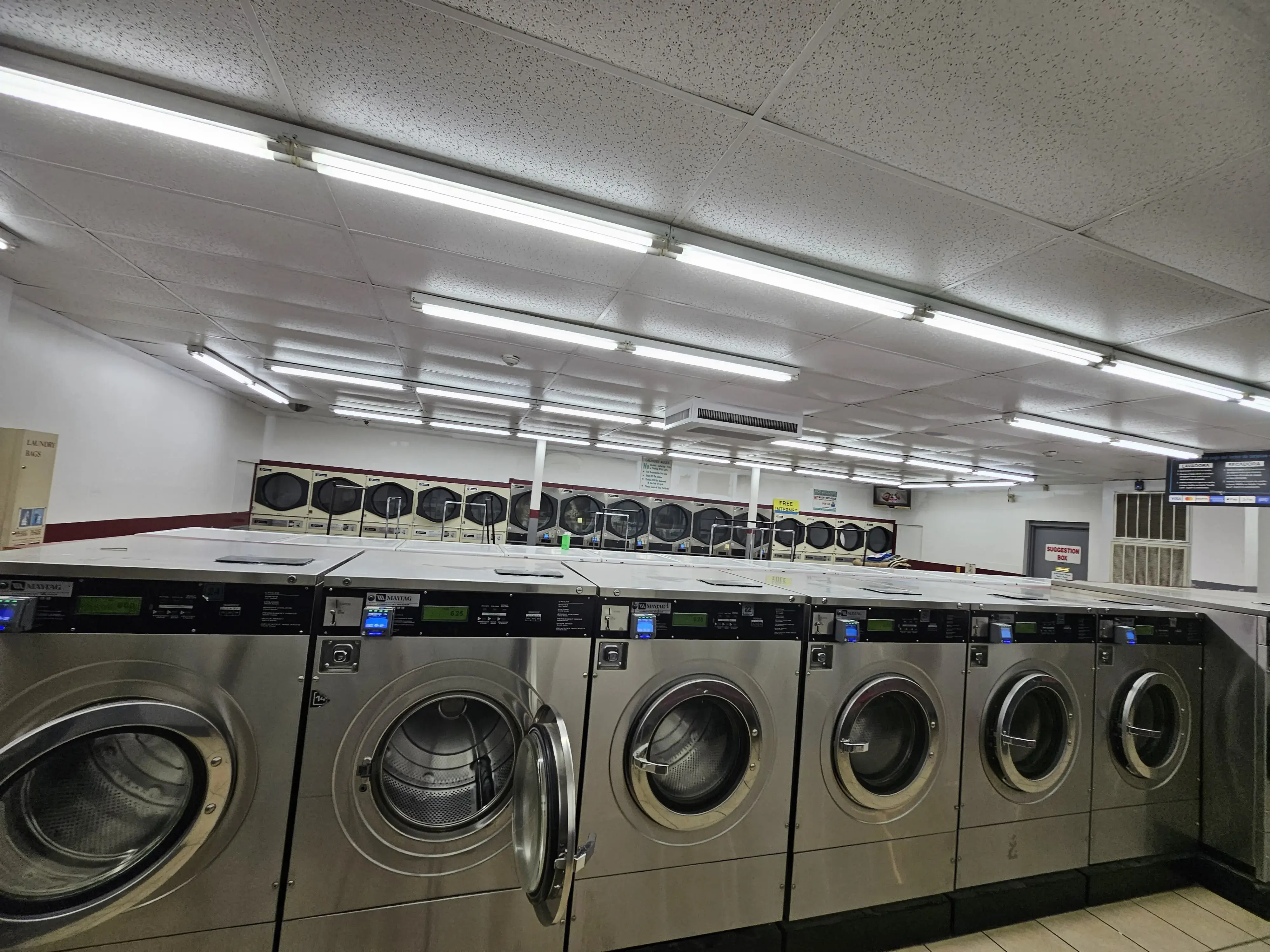 Super Wash House & Car Wash - North Central thumbnail 2