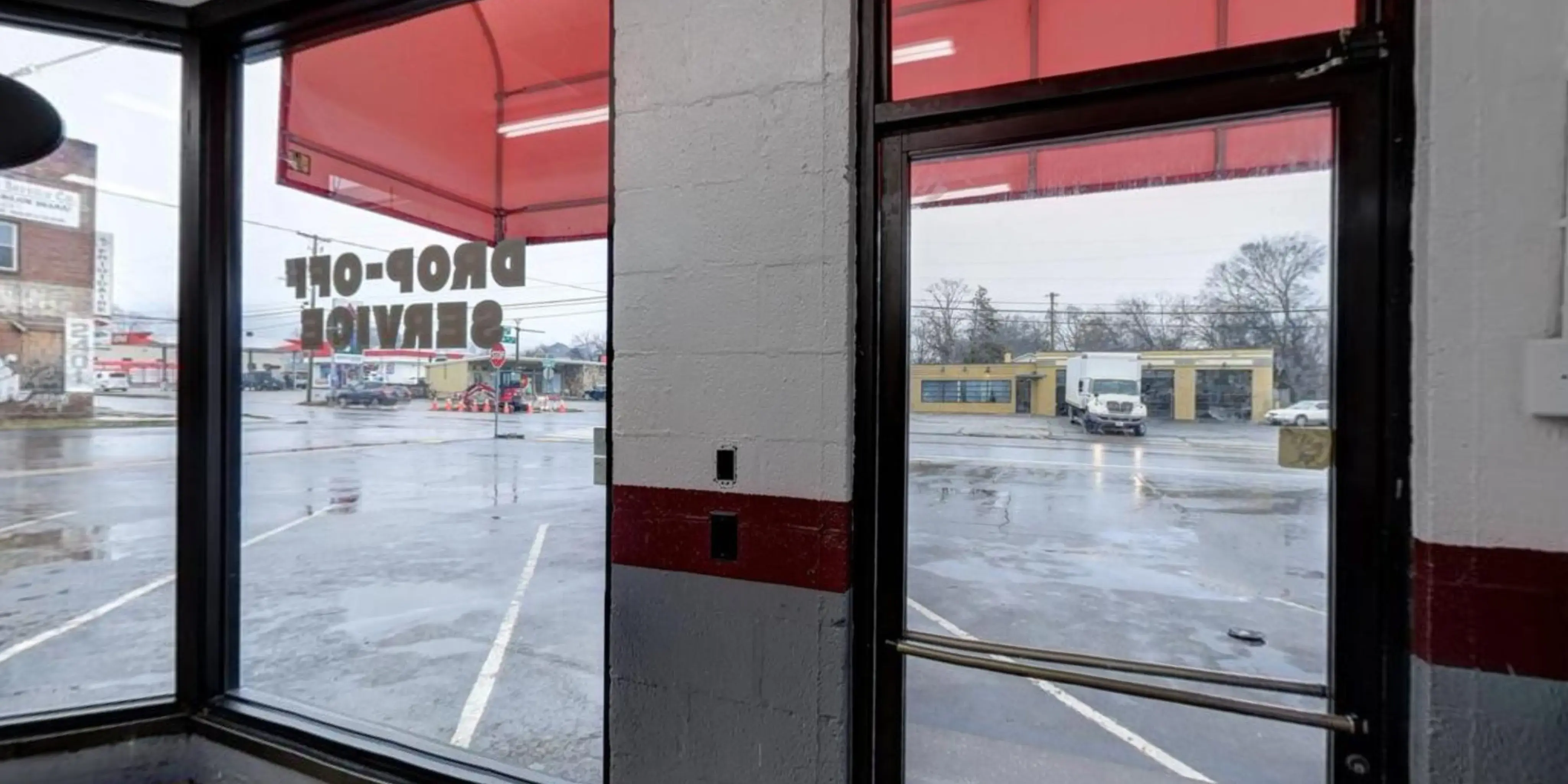 Super Wash House & Car Wash - North Central thumbnail 15