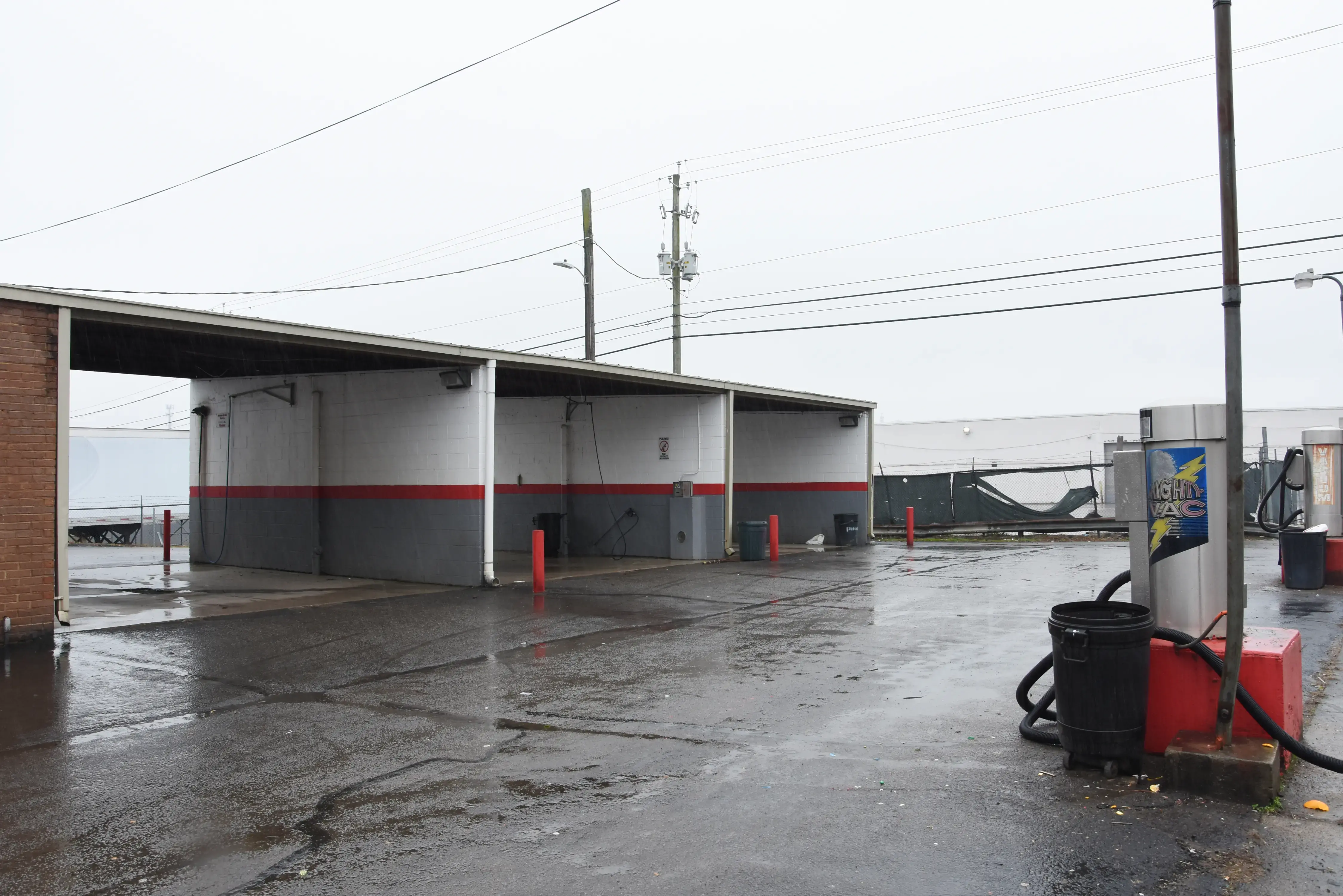 Super Wash House & Car Wash - North Central - Image 4