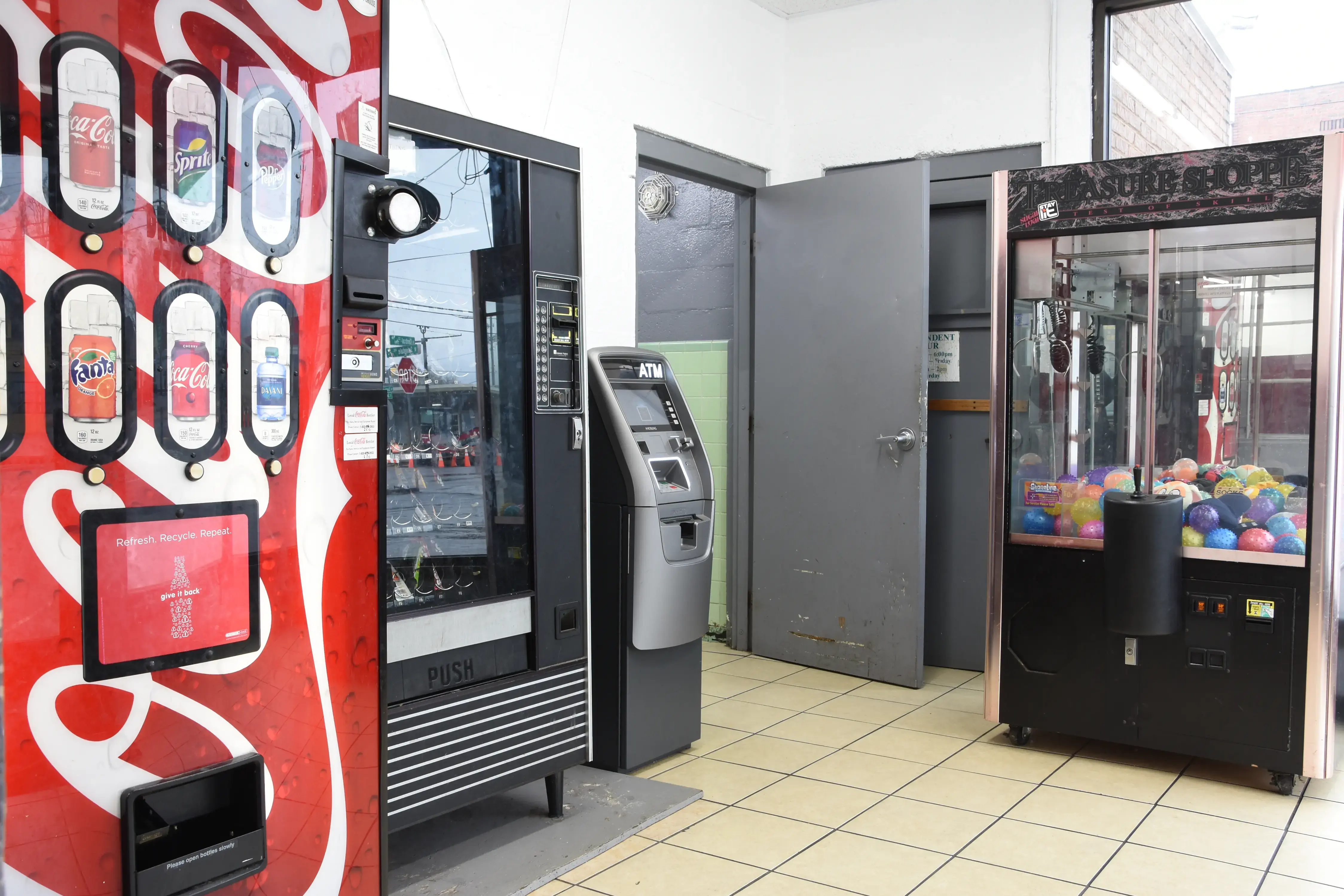 Super Wash House & Car Wash - North Central - Image 5