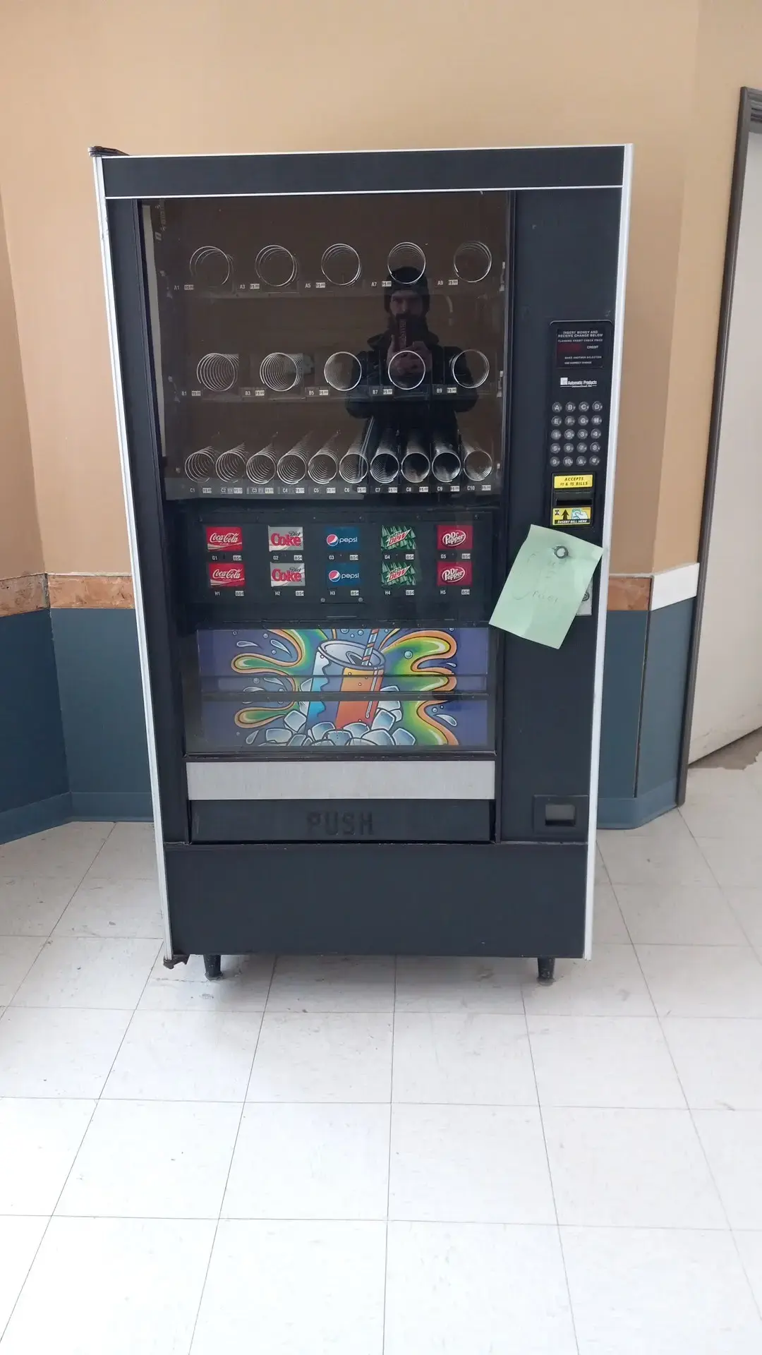Super Wash Laundromat - Image 6