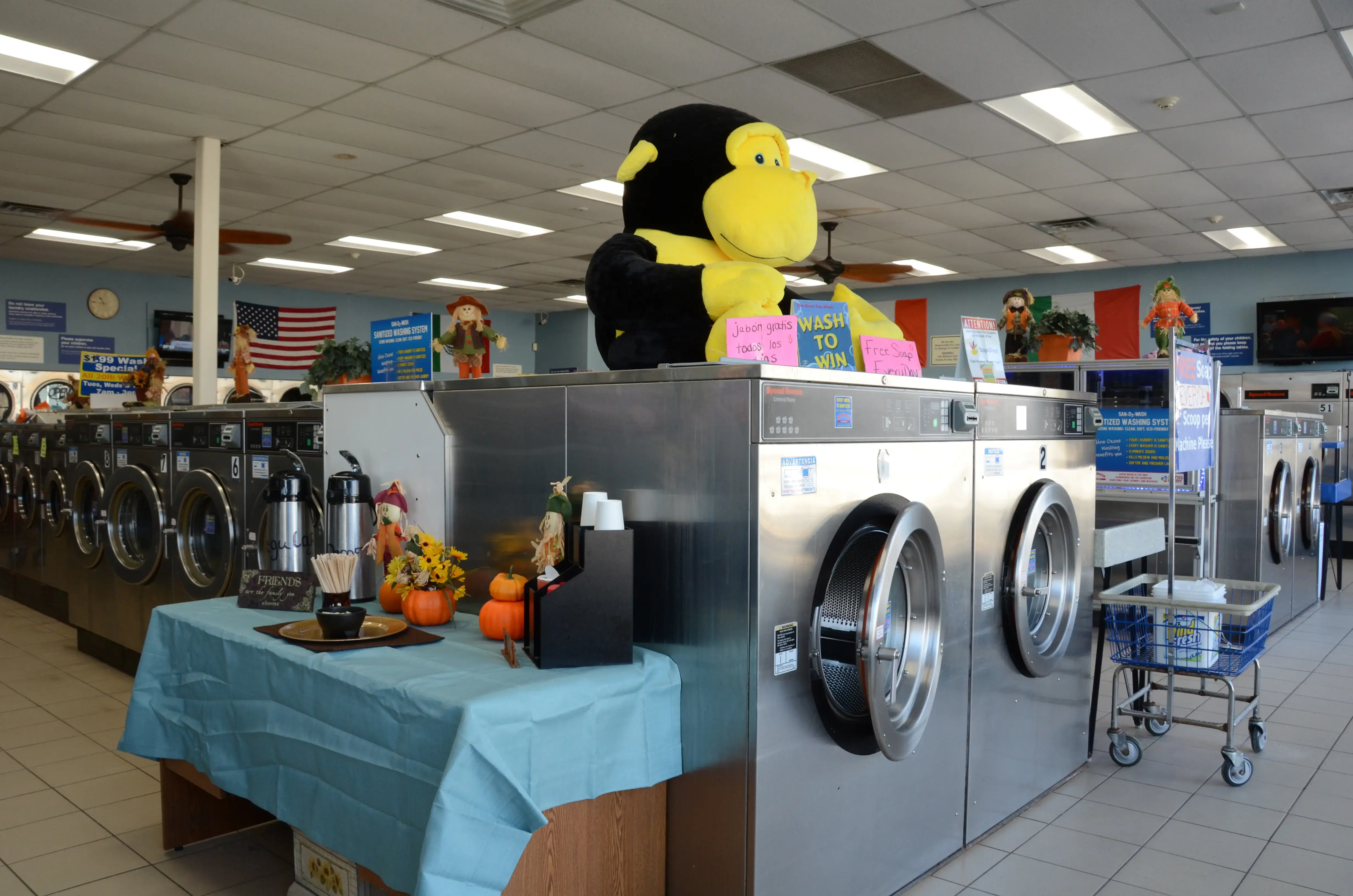 Super Wash Laundromat thumbnail 2
