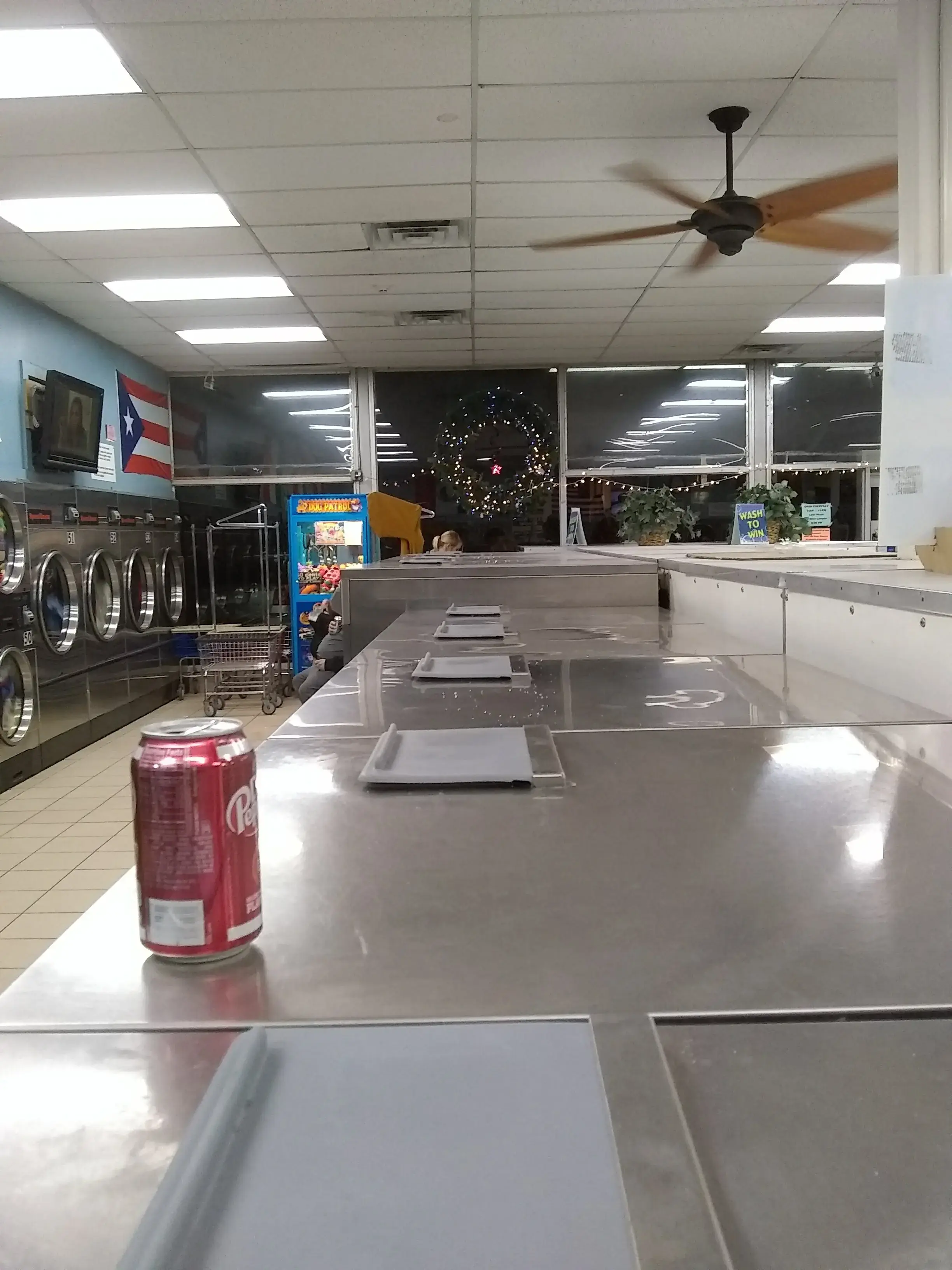 Super Wash Laundromat - Image 7