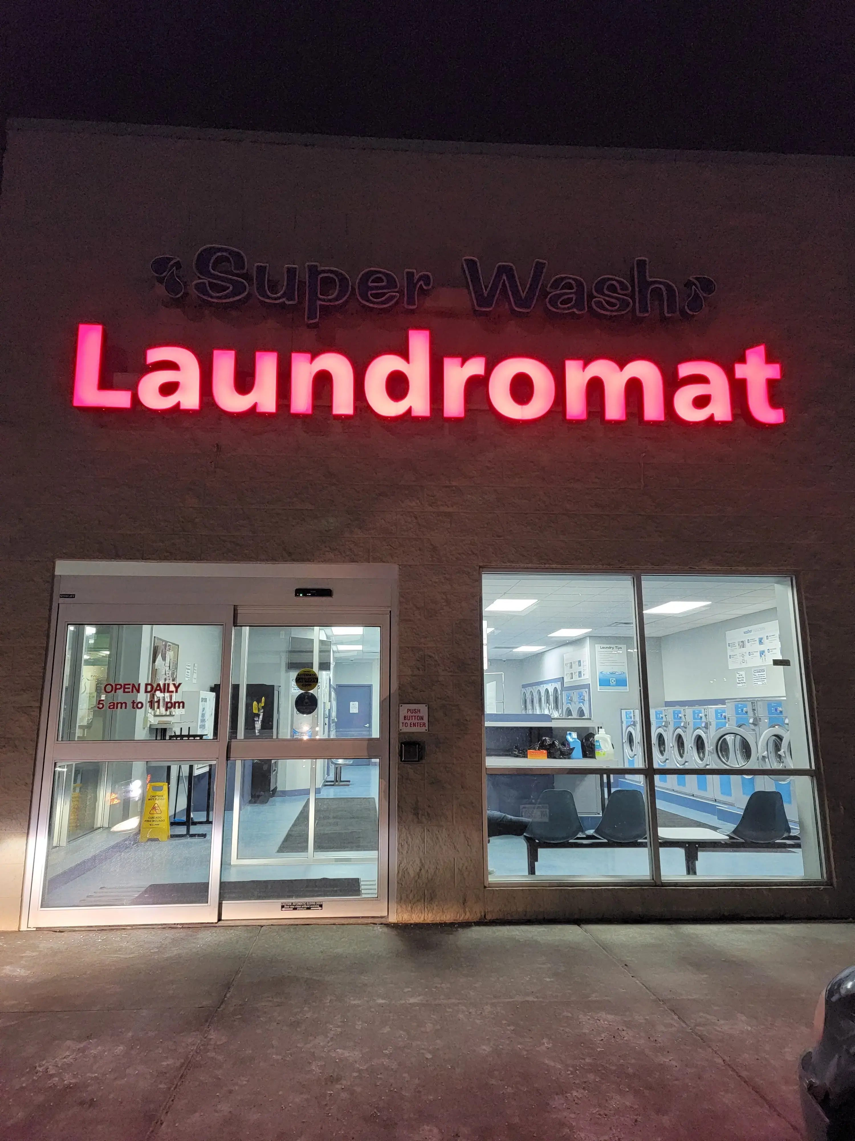Super Wash Laundromat - Image 19
