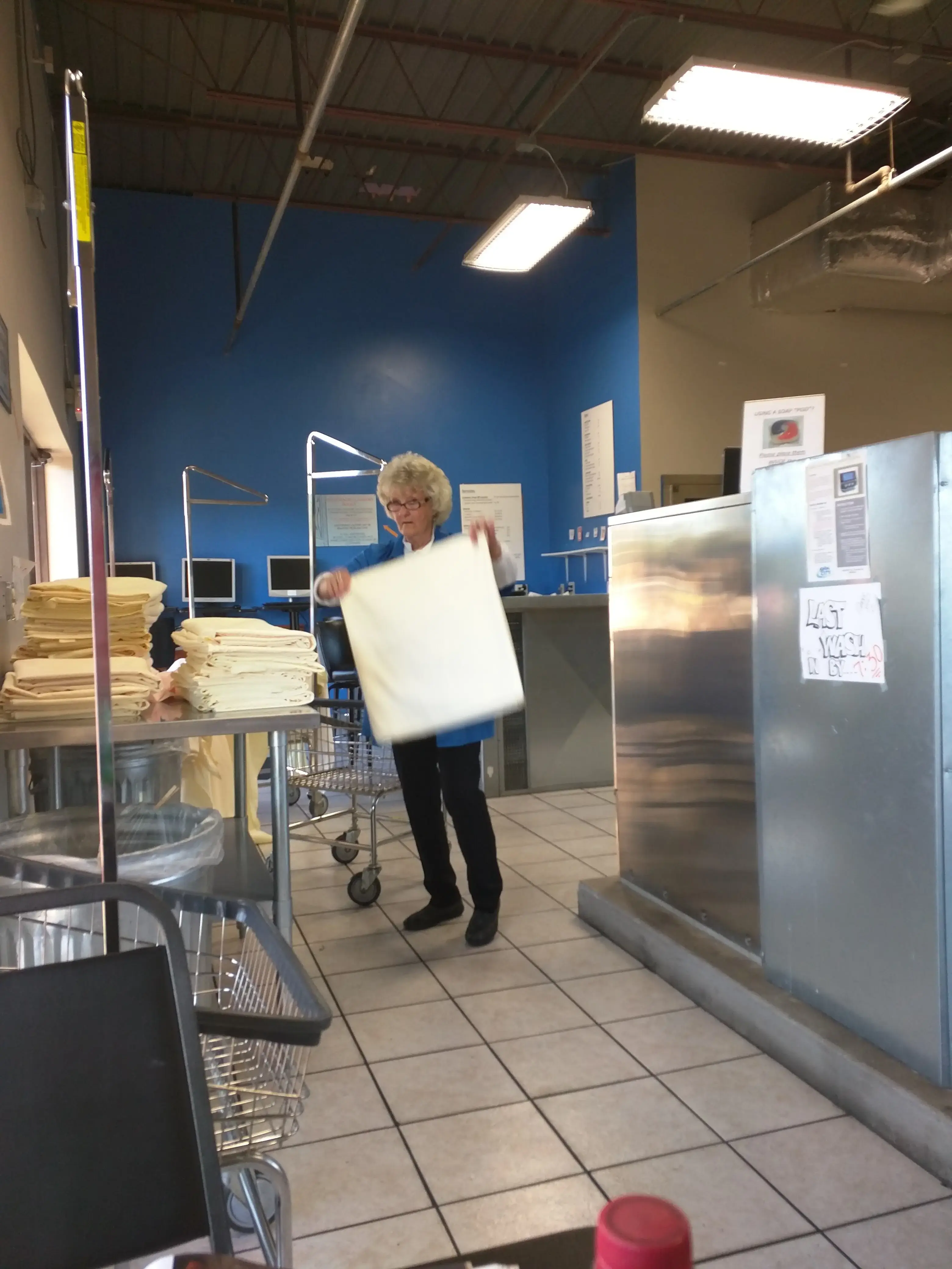 Super Wash Laundromat thumbnail 6