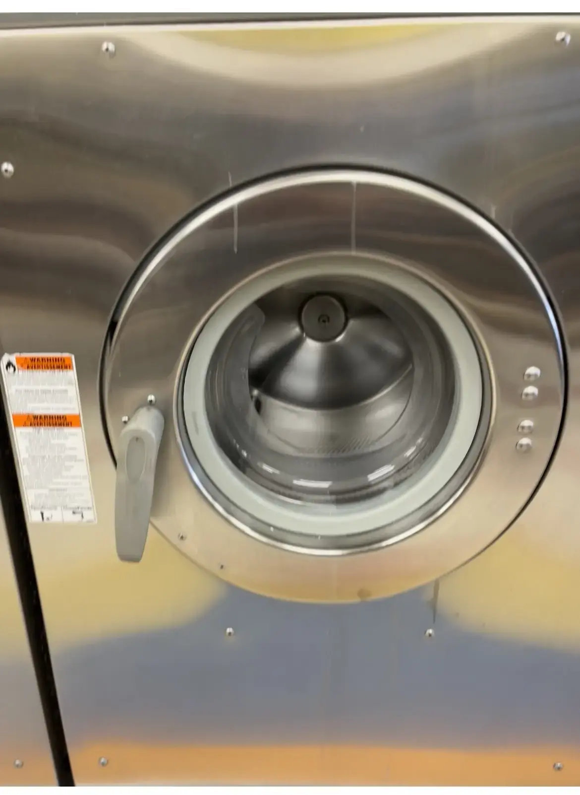 Super Washing Well Laundromat - Image 5