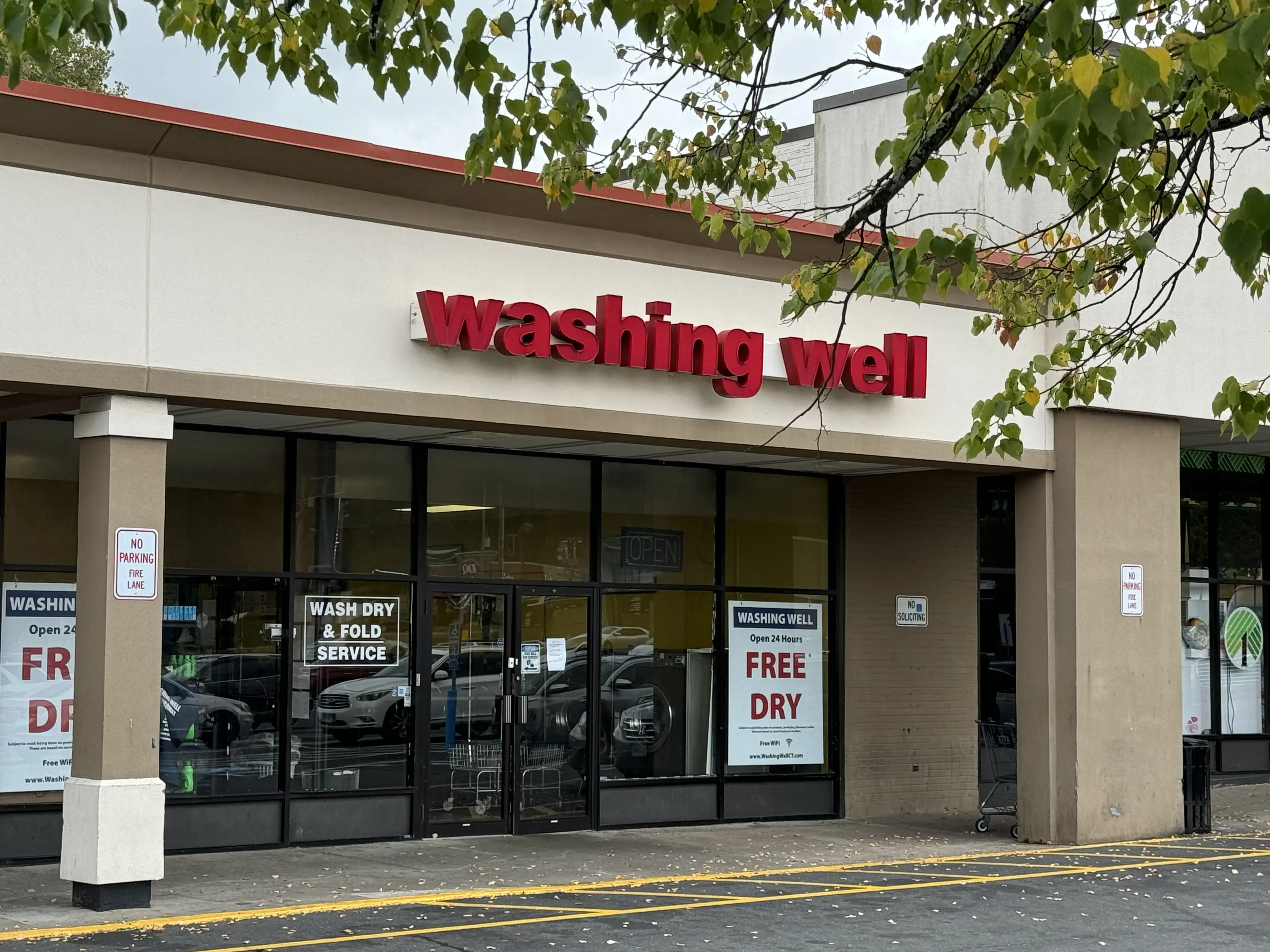 Super Washing Well Laundromat thumbnail 9