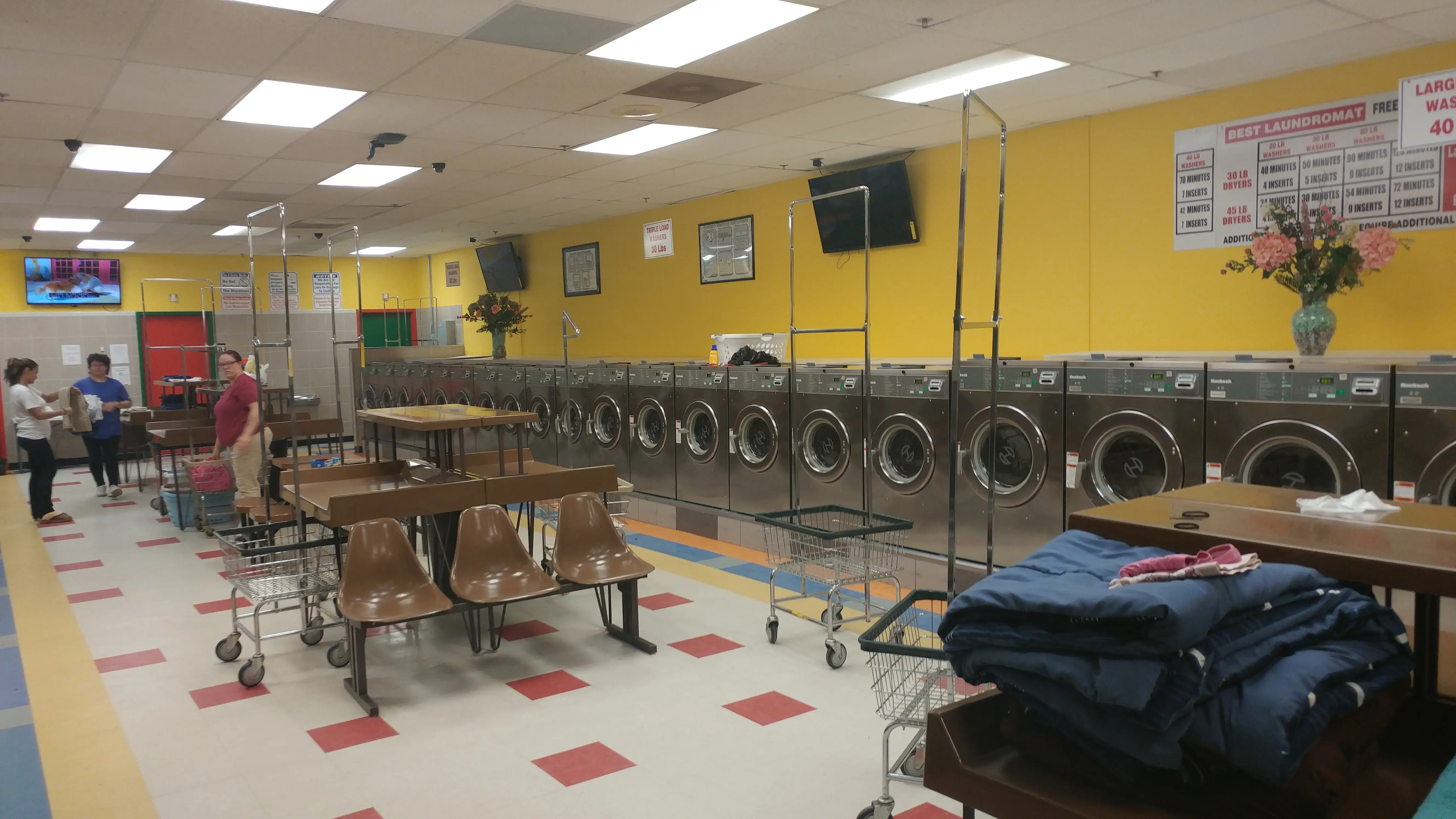 Super Washing Well Laundromat - Image 3