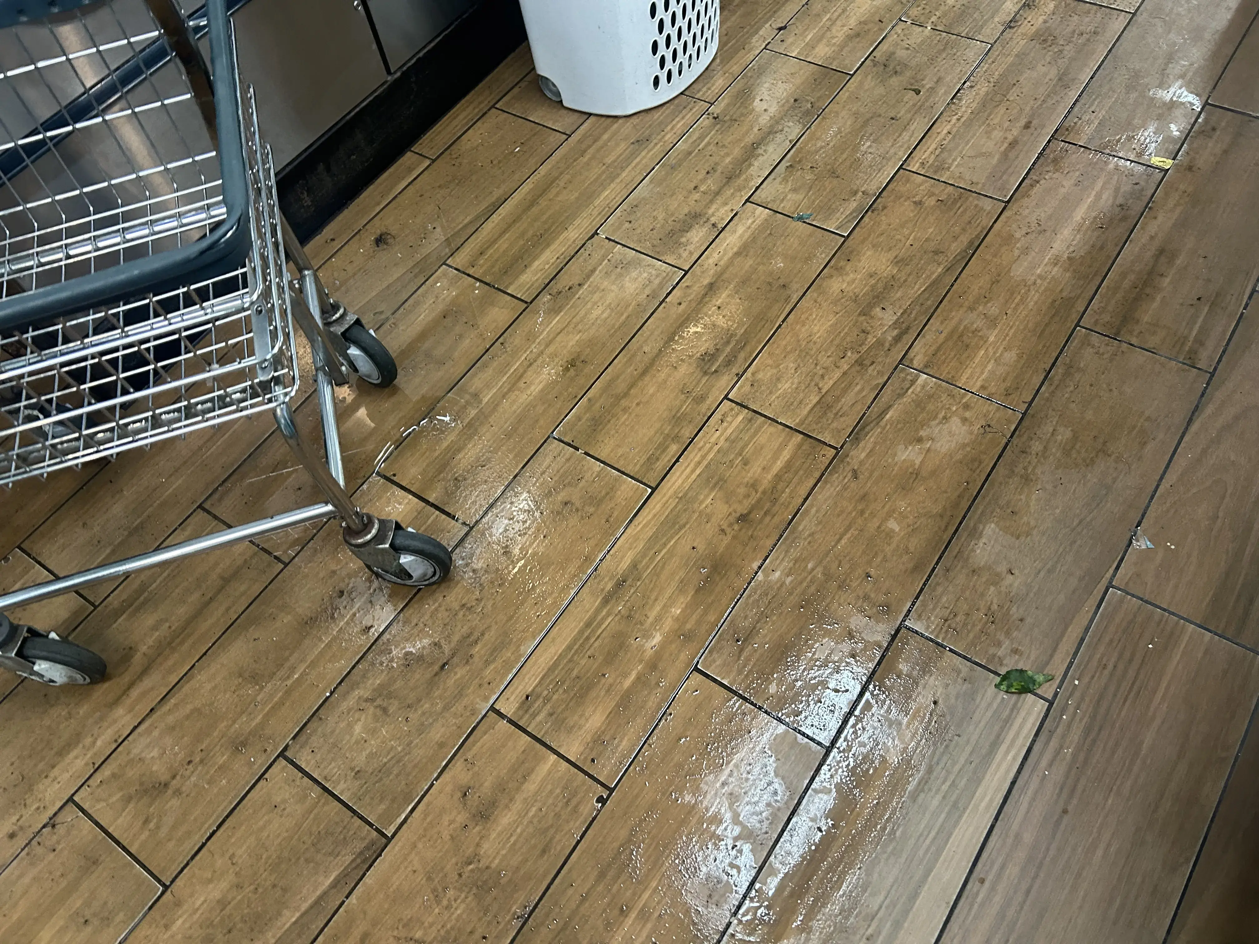 SuperClean Laundromats - Clovis California thumbnail 4