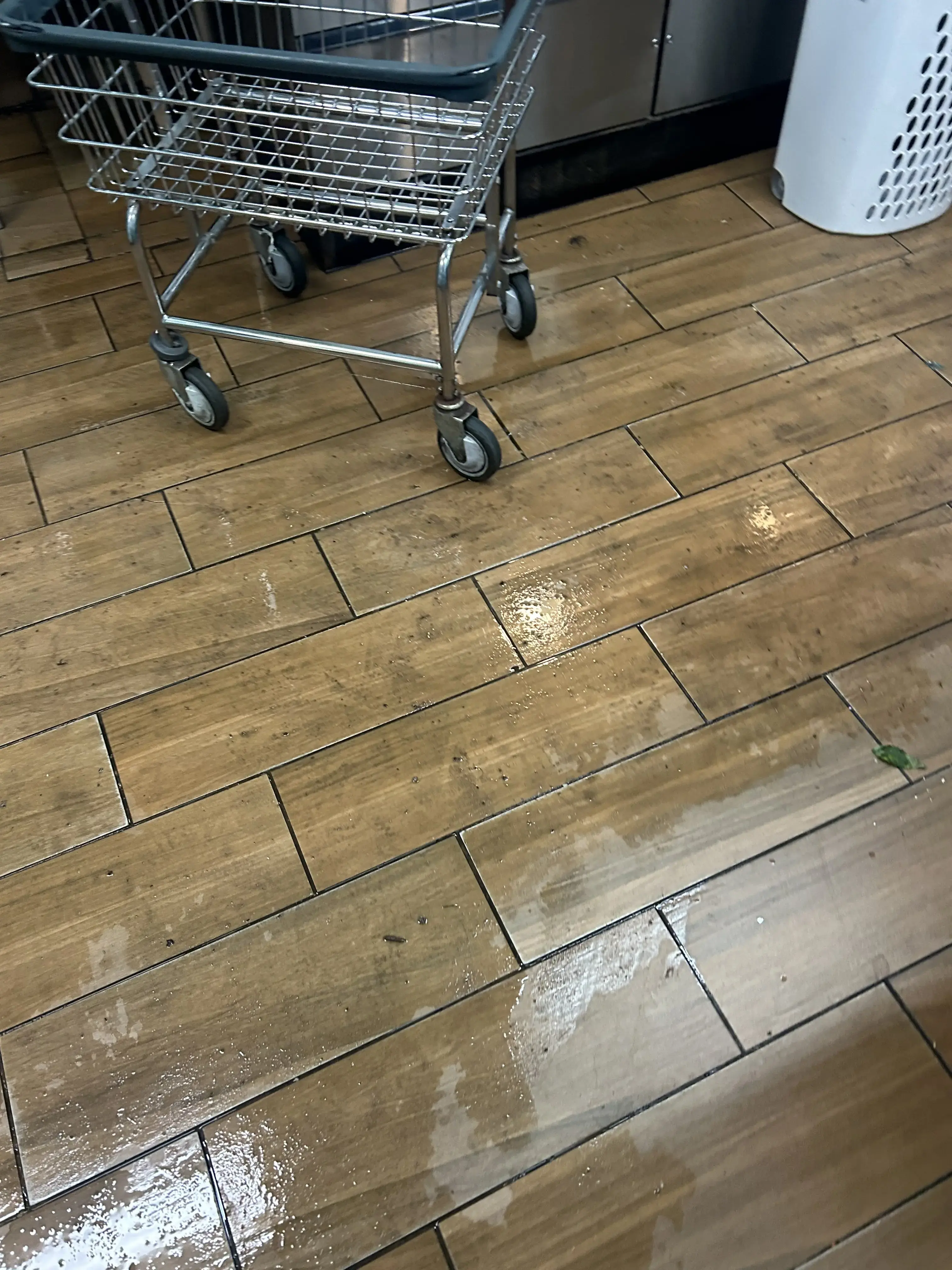 SuperClean Laundromats - Clovis California thumbnail 14