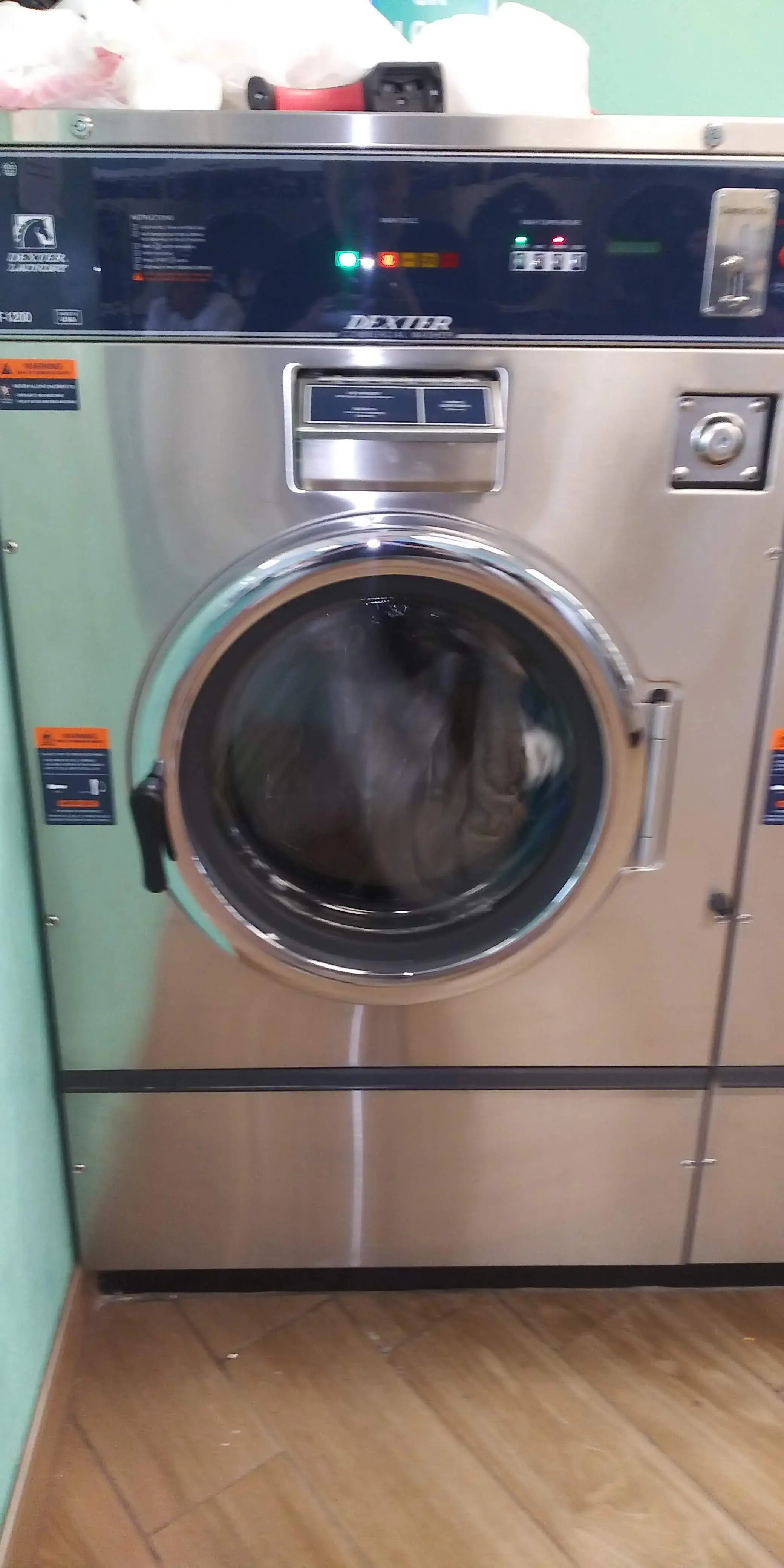 SuperClean Laundromats - Clovis California - Image 10