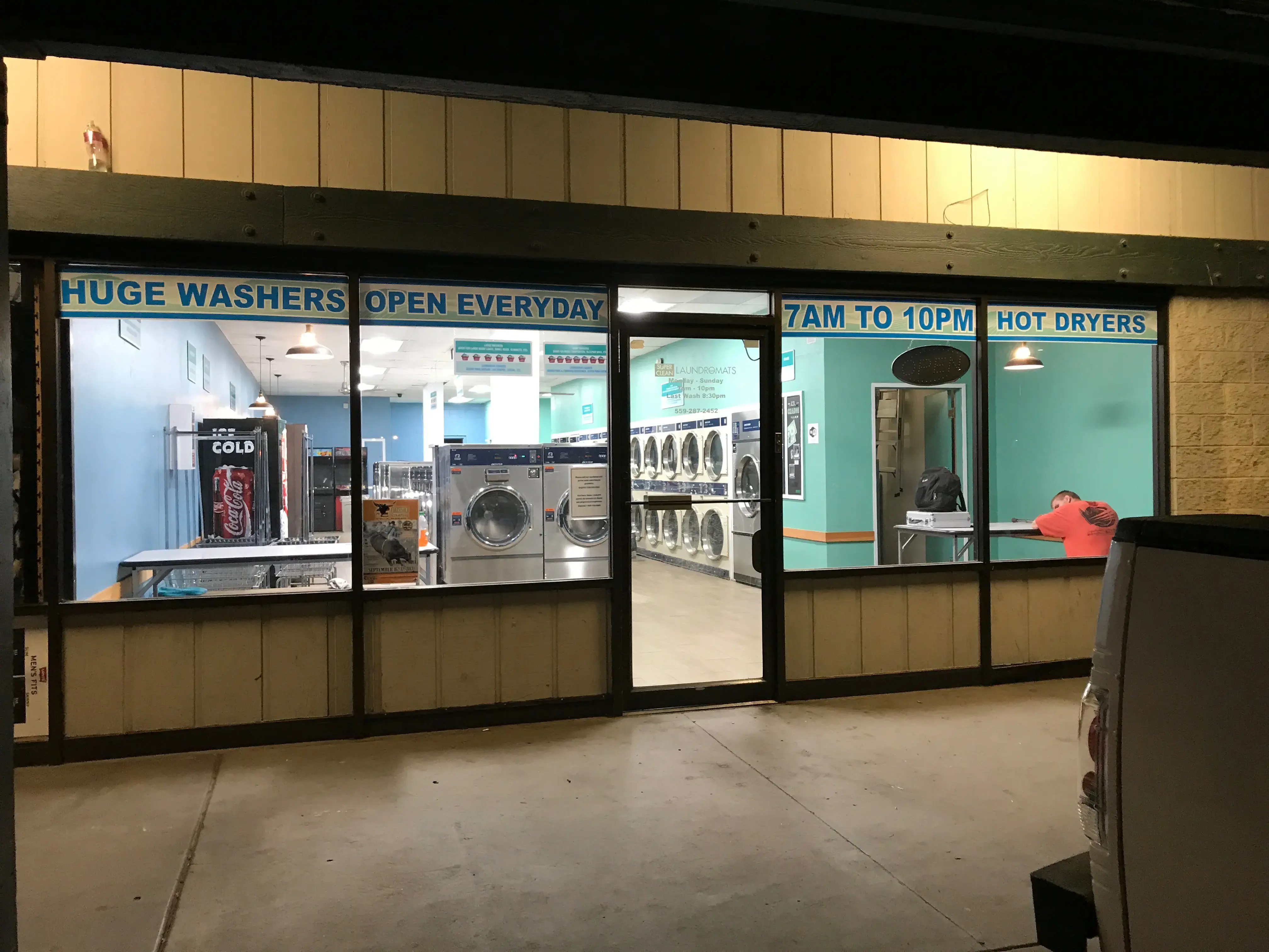 SuperClean Laundromats - Image 4
